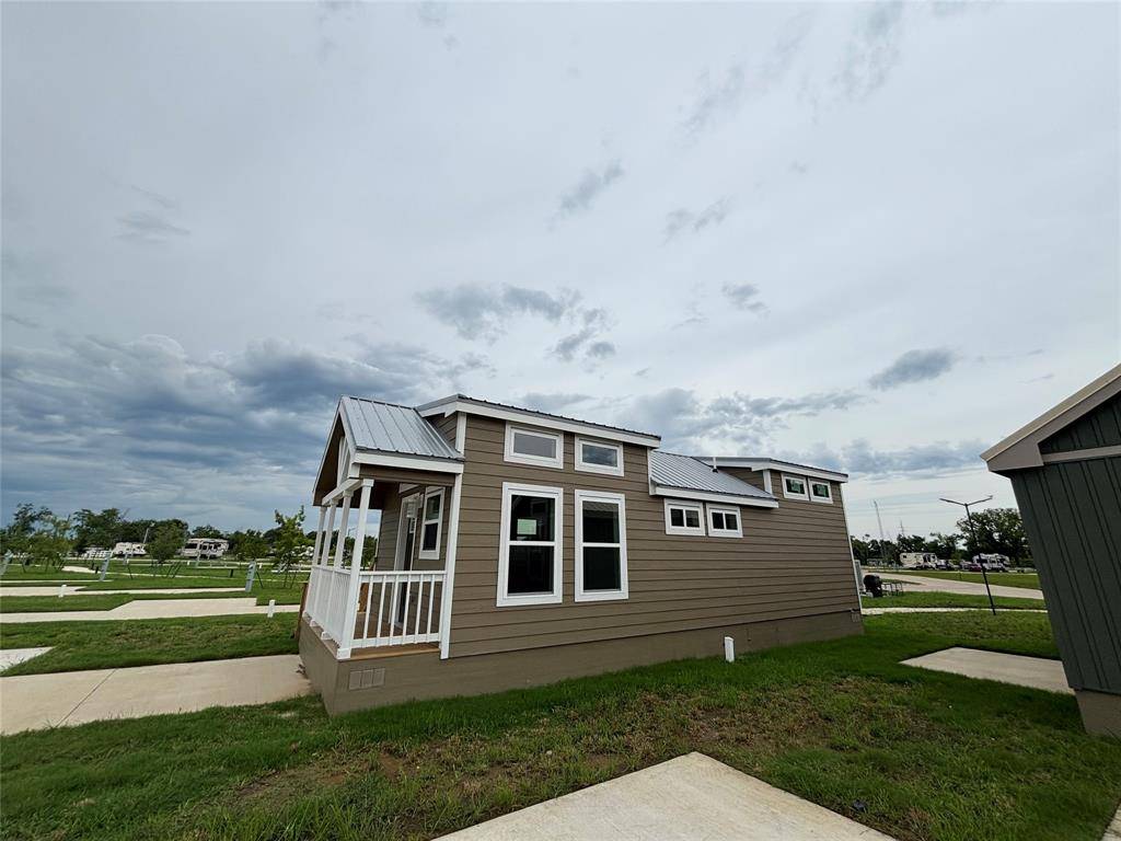 Mabank, TX 75147,19183 E US 175 Highway #121