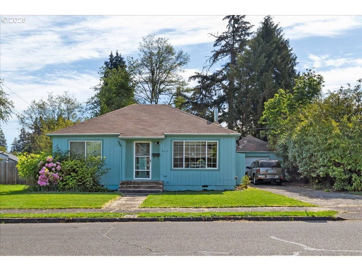 Sweet Home, OR 97386,647 7TH AVE