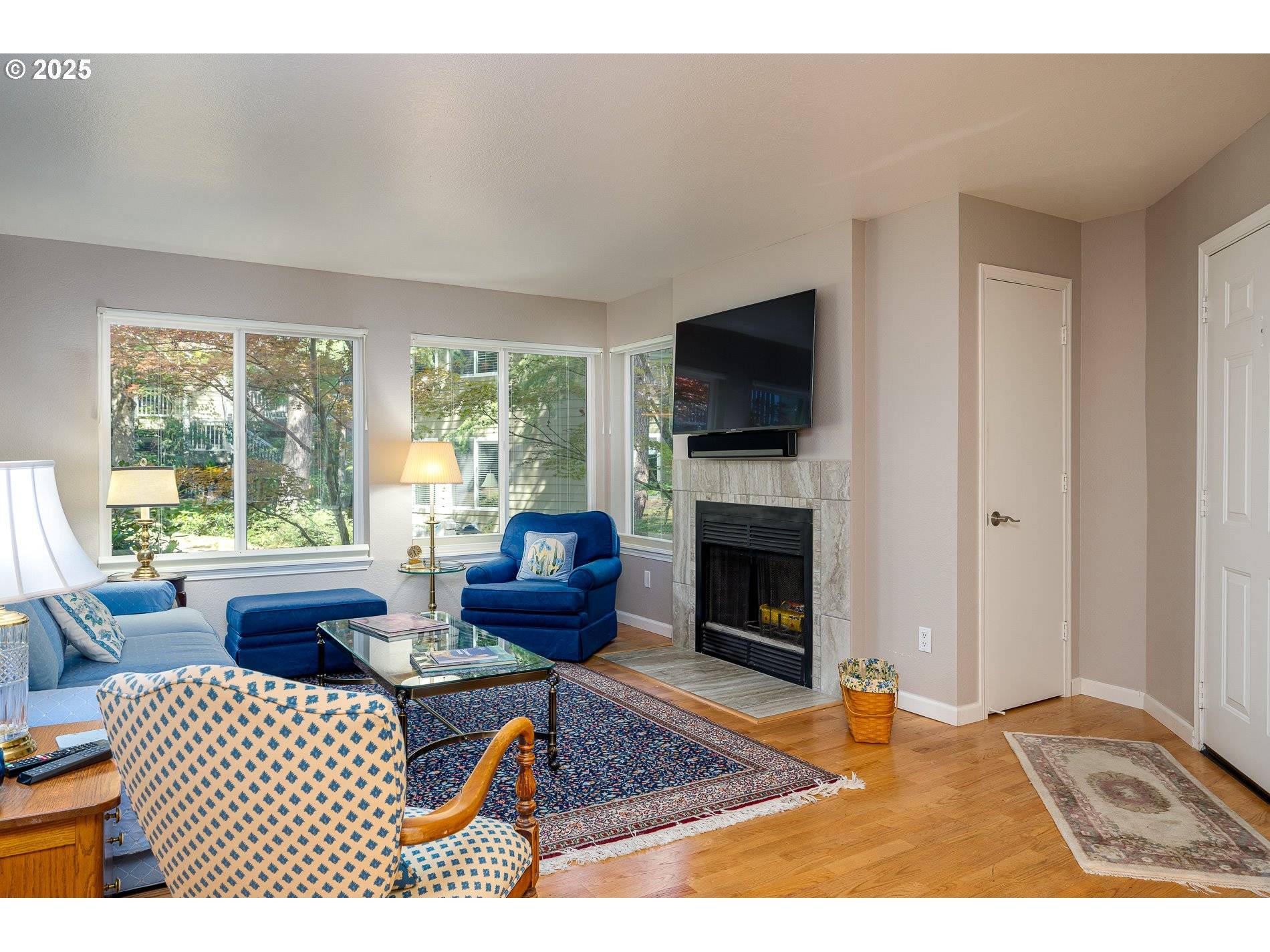 Lake Oswego, OR 97034,5056 FOOTHILLS DR ##F