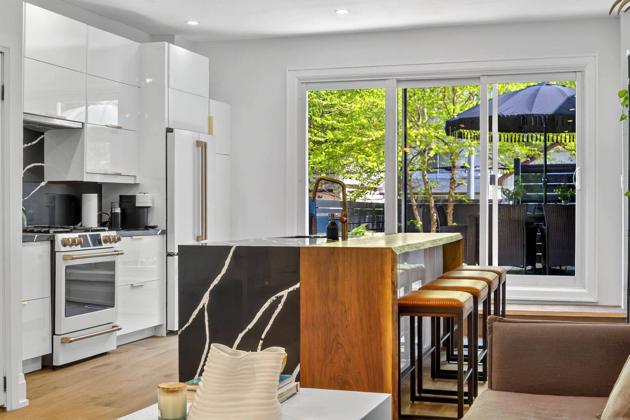 Toronto E01, ON M4J 4V3,143 Parkmount RD