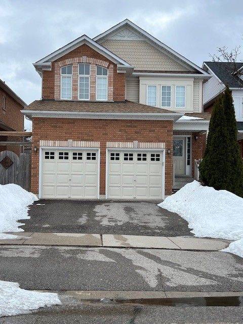 38 Fitzpatrick CT, Whitby, ON L1M 2G9