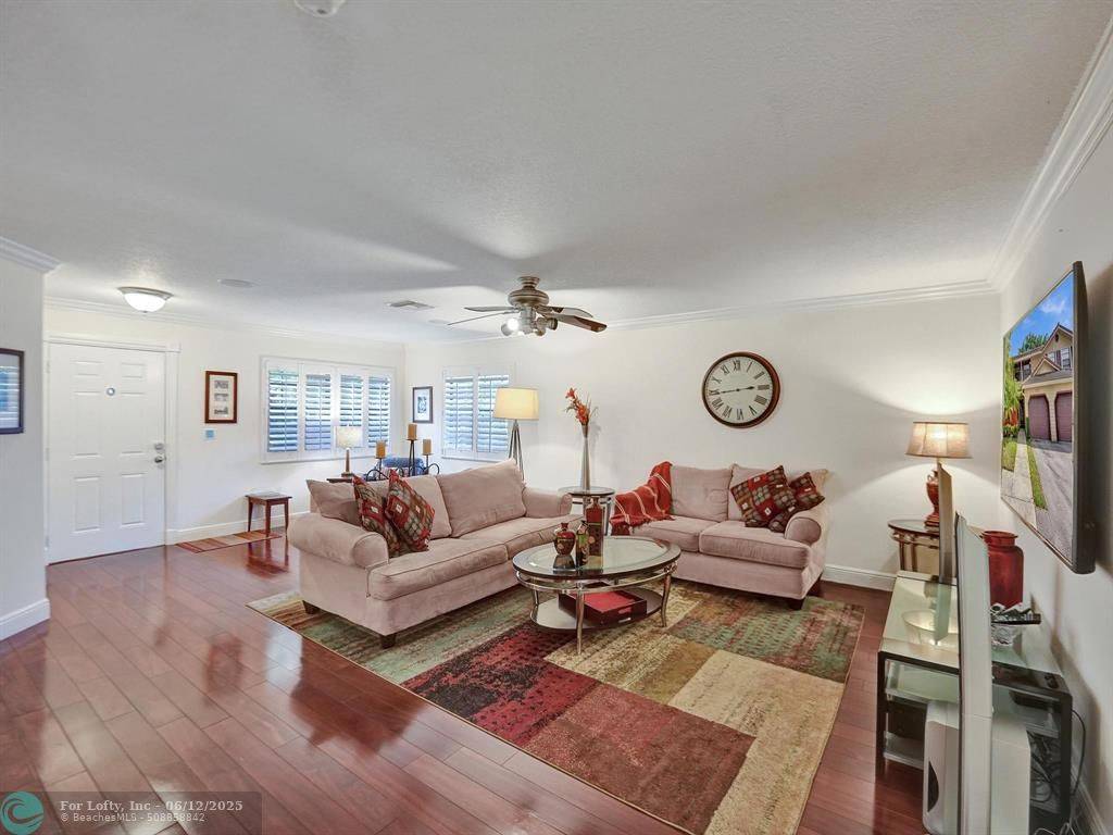 Plantation, FL 33324,9113 Vineyard Lake Dr
