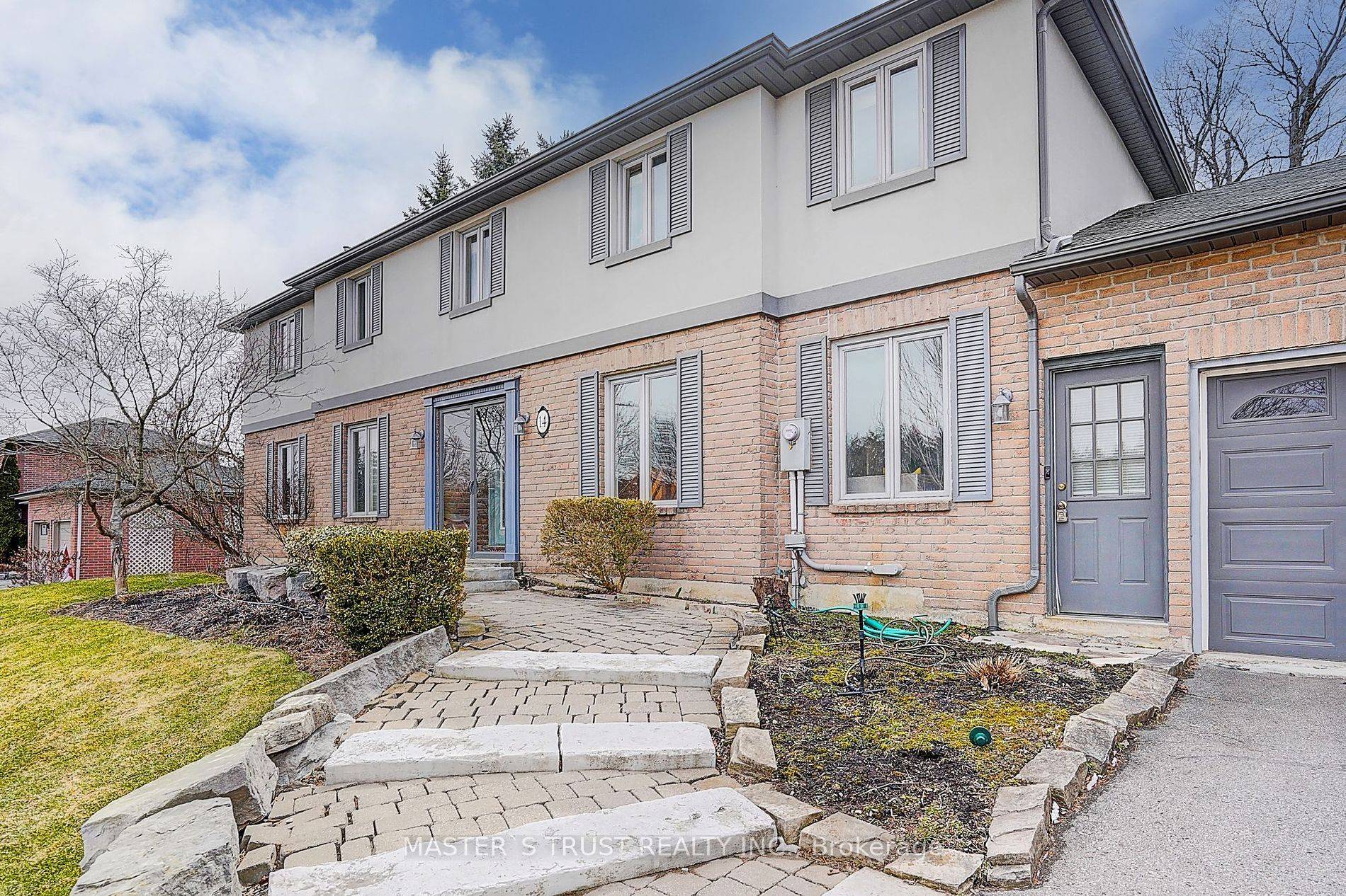 Whitchurch-stouffville, ON L0H 1G0,14 Lady Diana CT