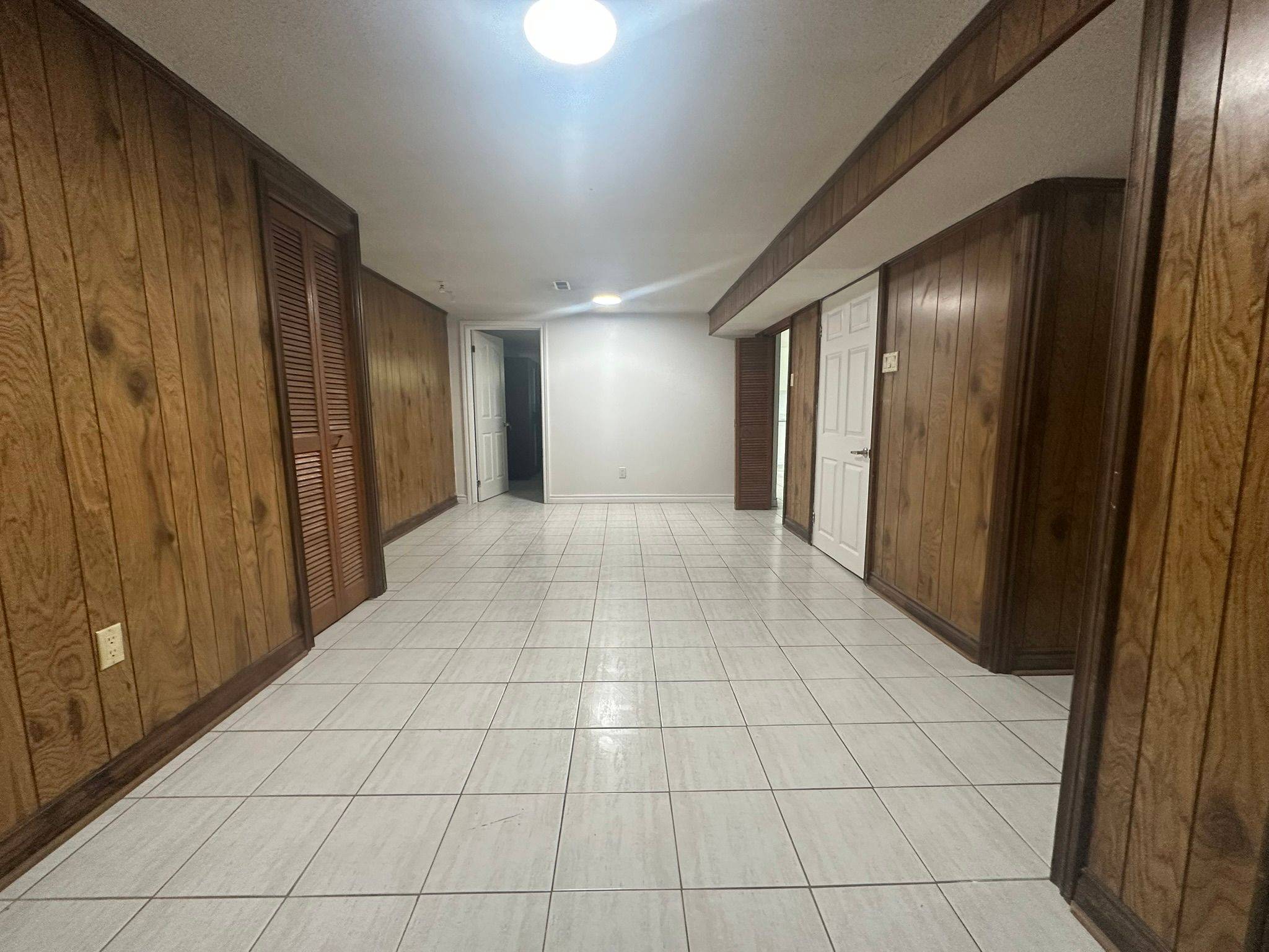 Vaughan, ON L6A 1C8,2 Clemson CRES #Bsmt