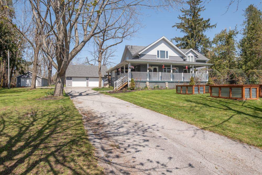 112 Lakeshore RD W, Oro-medonte, ON L0L 2E0