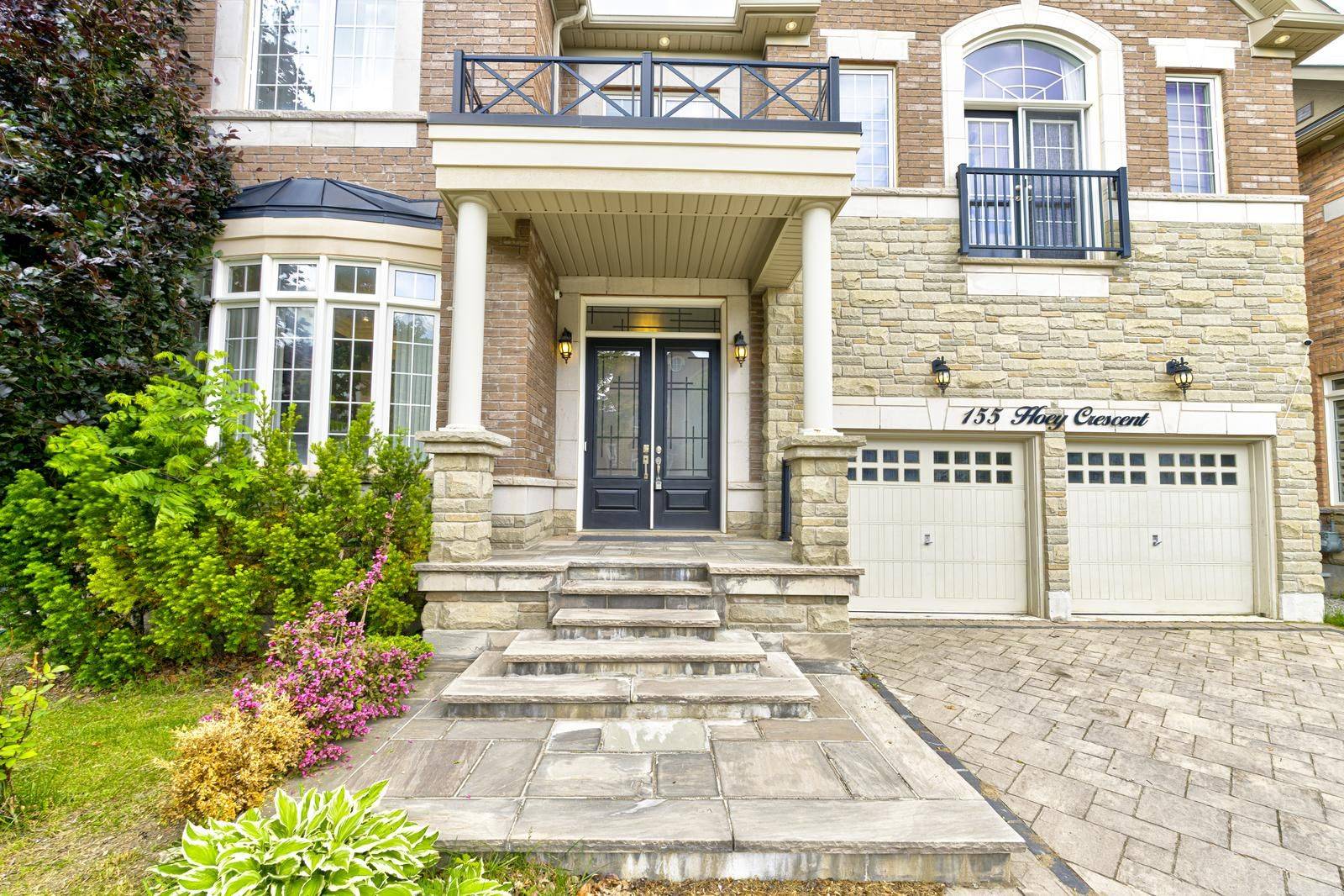 Oakville, ON L6M 0X1,155 Hoey CRES