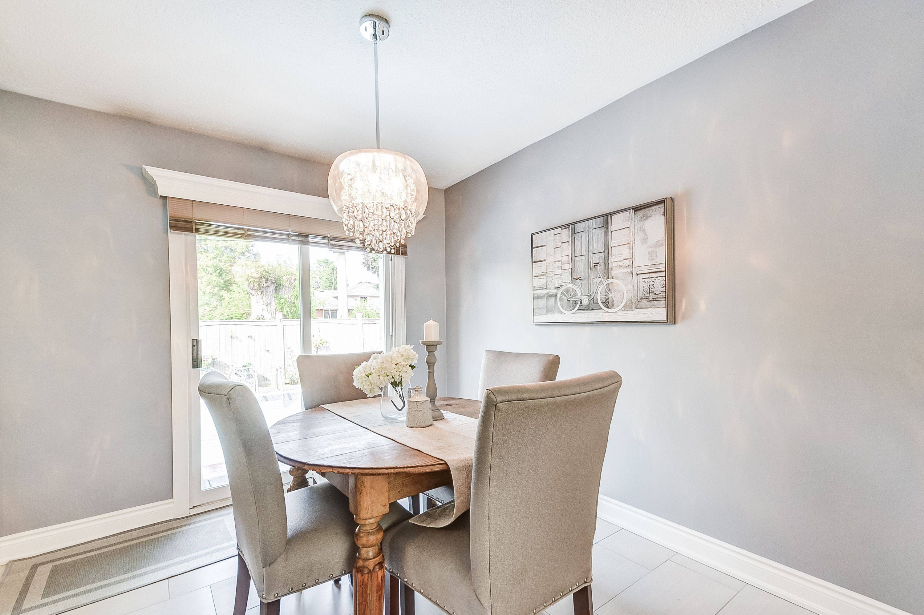 Burlington, ON L7L 3C1,5203 Broughton CRES