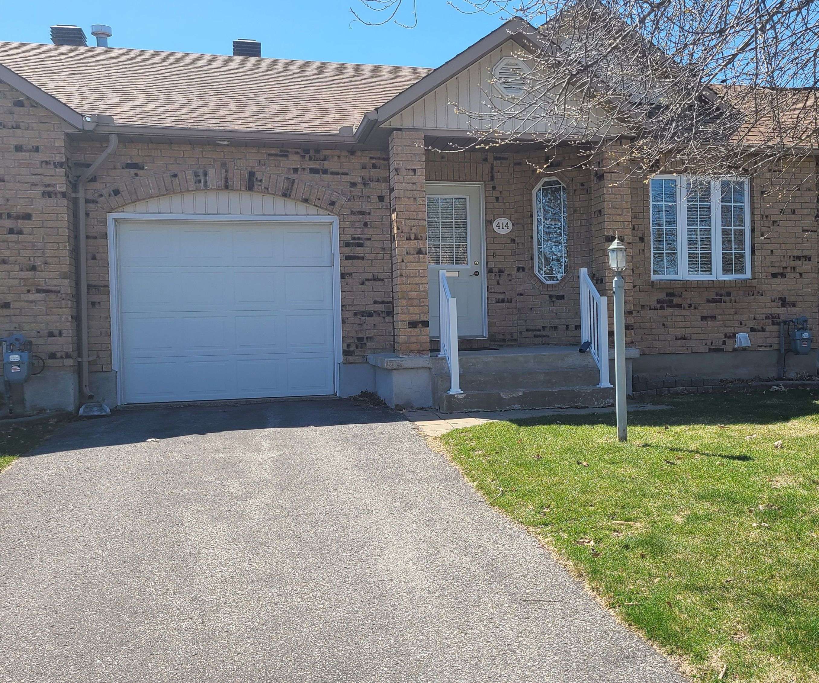 414 Flora ST, Carleton Place, ON K7C 3M9