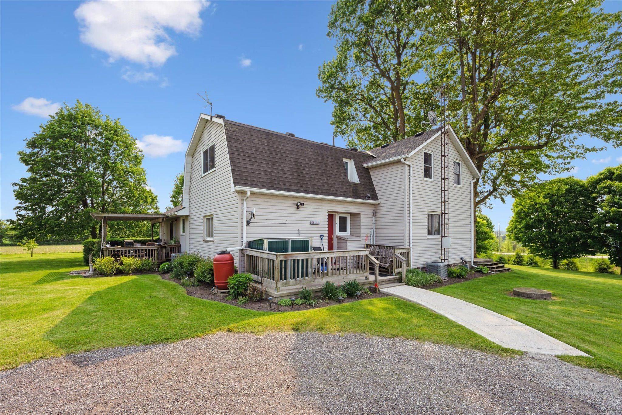 Centre Wellington, ON N0B 1B0,7197 Wellington 21 RD