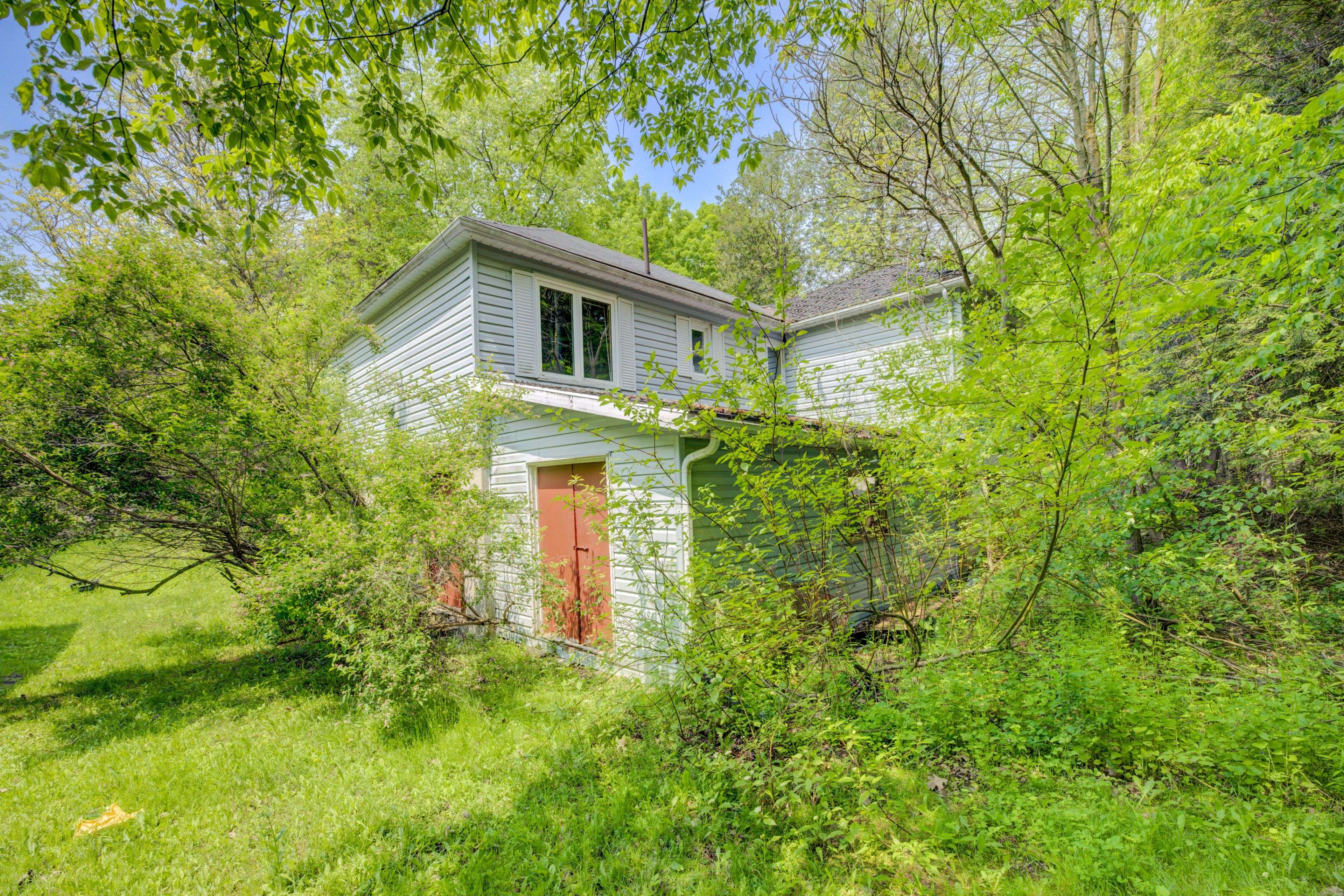 Minto, ON N0G 1Z0,9609 O'dwyers RD