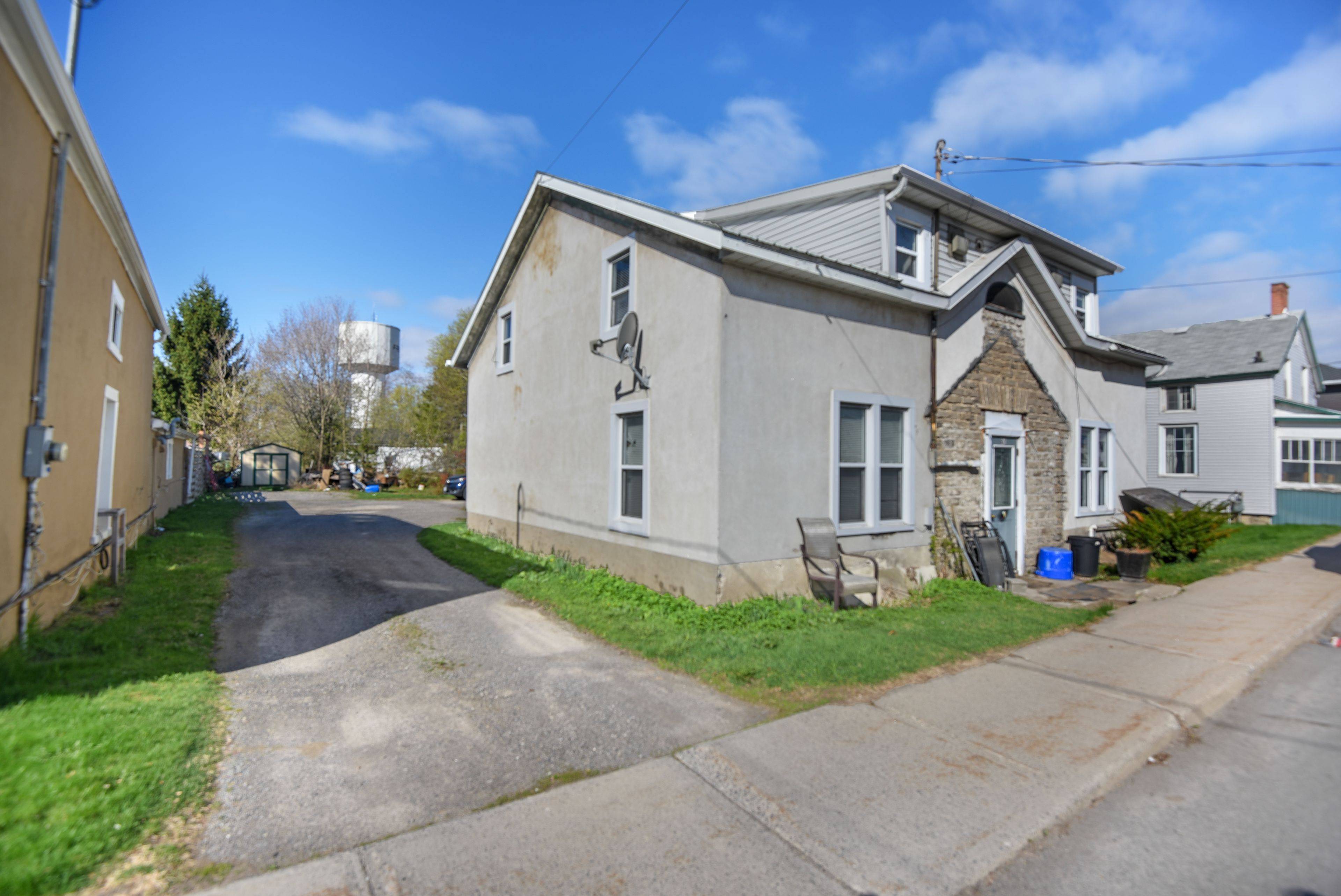 Prescott, ON K0E 1T0,651 Edward ST