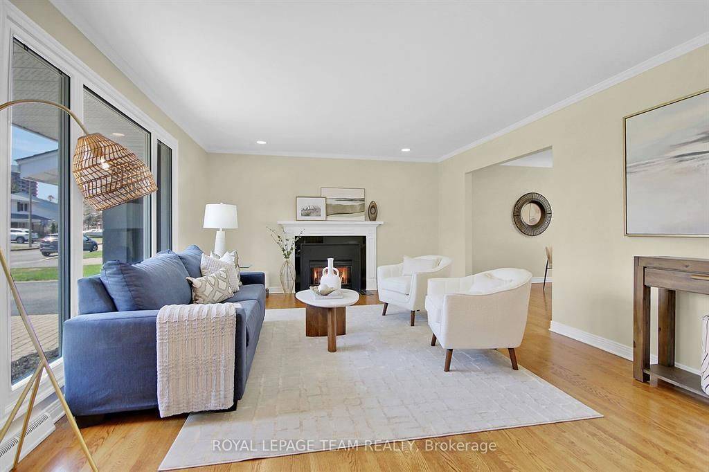 Alta Vista And Area, ON K1H 5T1,1781 Rhodes CRES