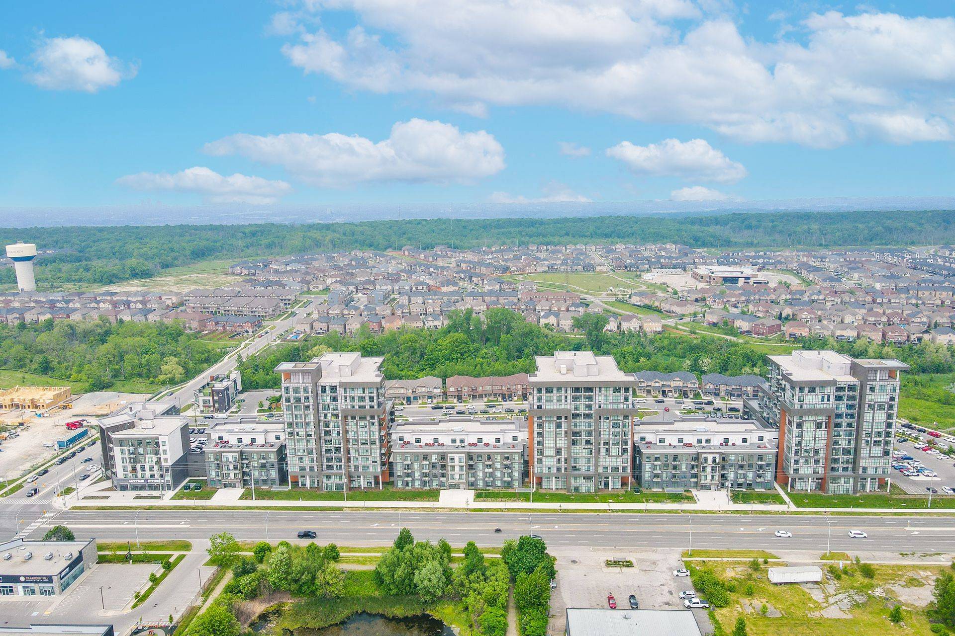 Hamilton, ON L8B 2A5,460 Dundas ST E #231