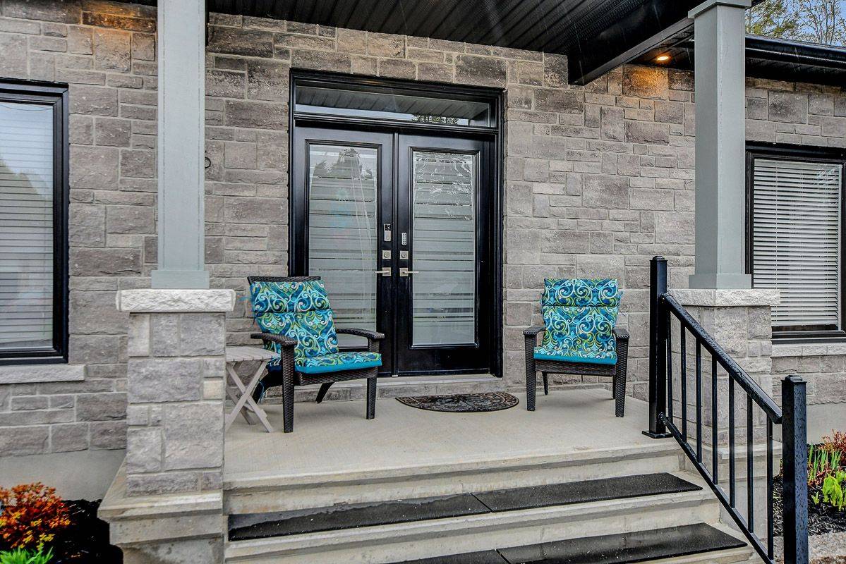 Stittsville - Munster - Richmond, ON K0A 2Z0,116 Queen Charlotte ST