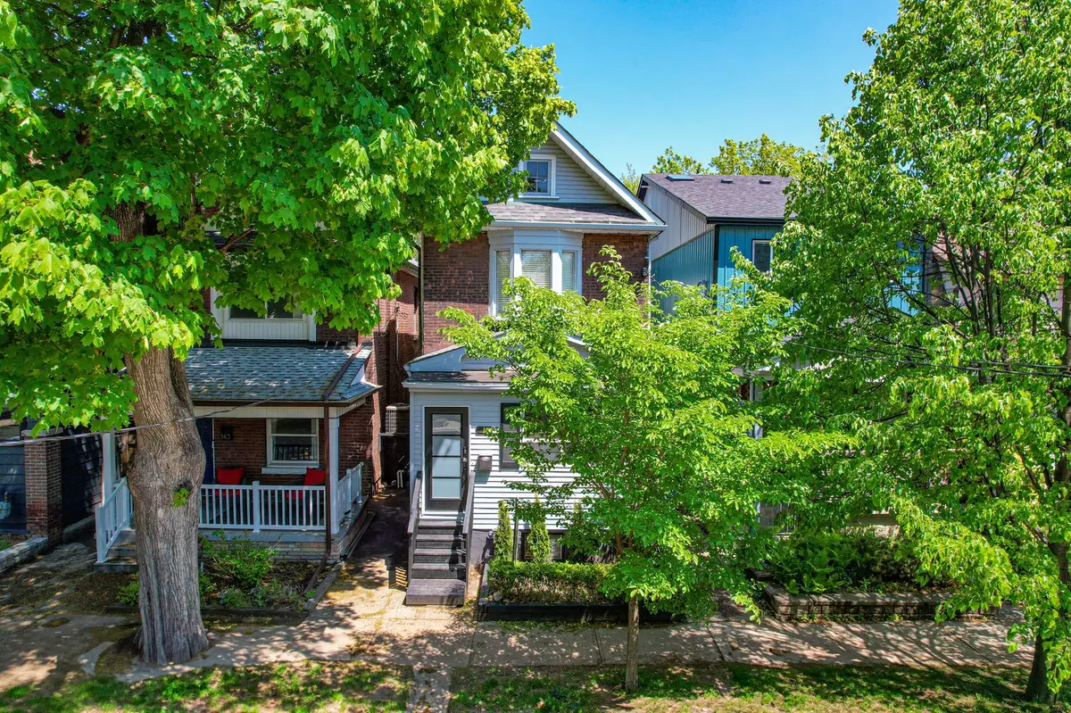 Toronto E01, ON M4J 4V3,143 Parkmount RD