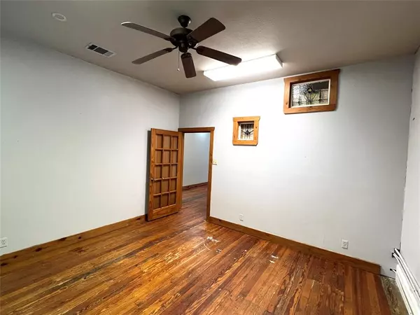 Sherman, TX 75090,105 S Travis Street #200