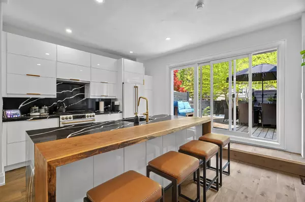 Toronto E01, ON M4J 4V3,143 Parkmount RD