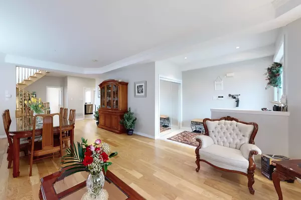 Markham, ON L6C 3A5,19 Robert Grundy RD