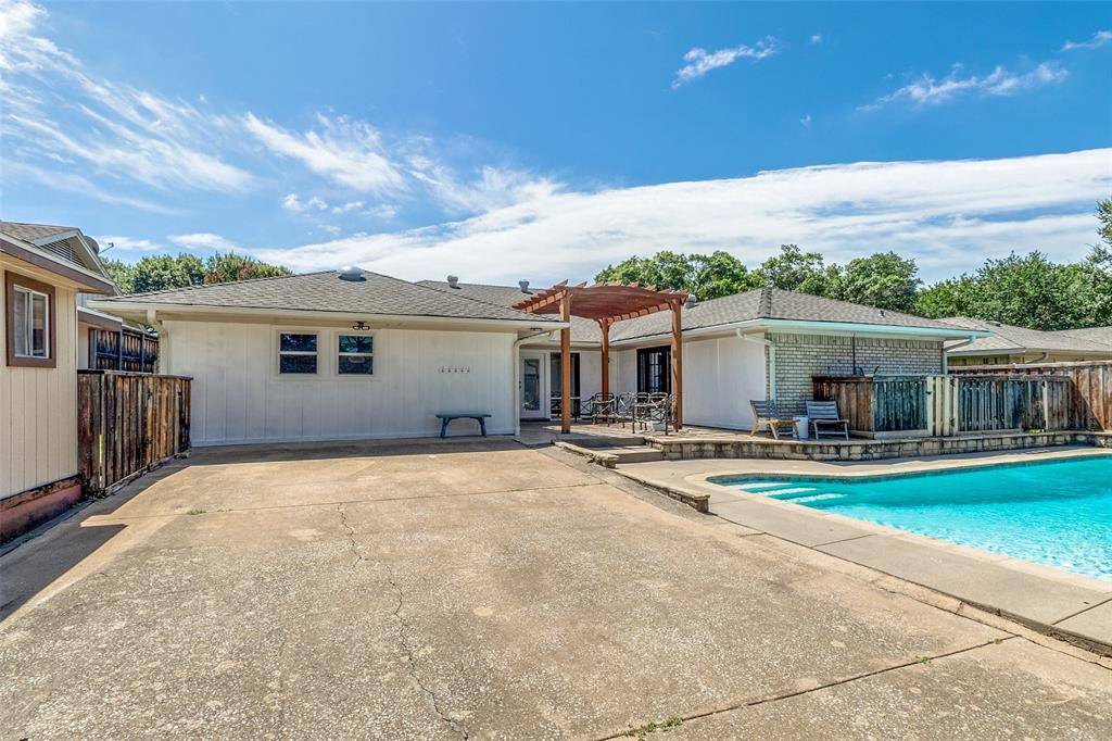 Dallas, TX 75248,7211 La Sobrina Drive