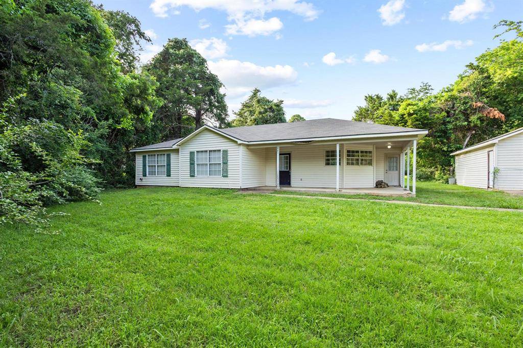 Pottsboro, TX 75076,401 Graves Circle
