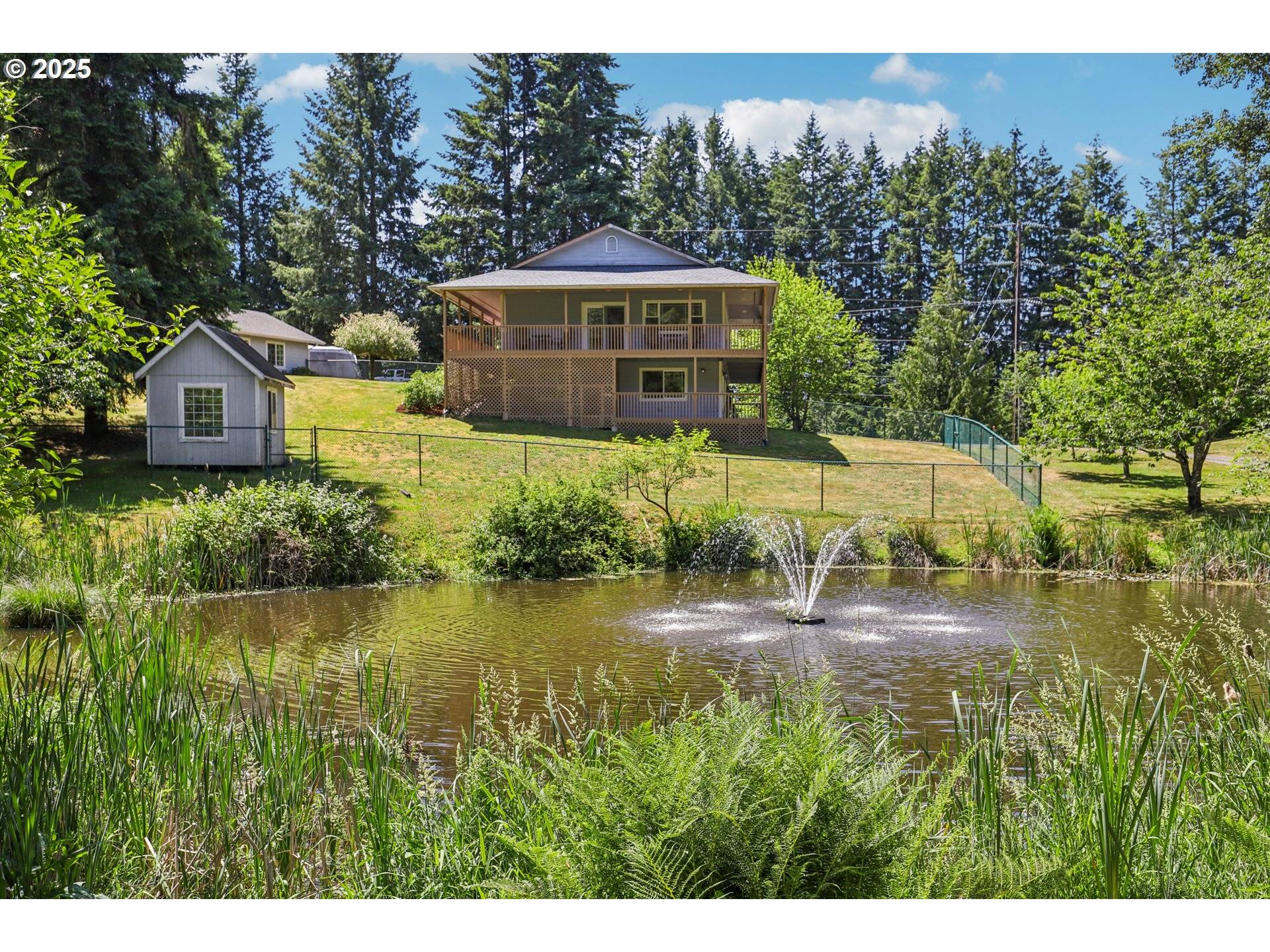 272 BOND RD, Castle Rock, WA 98611
