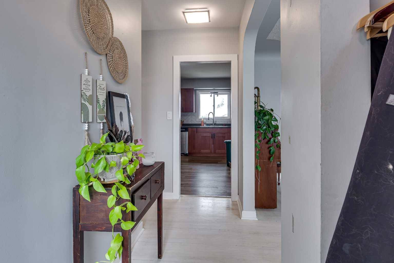 Red Deer, AB T4N0P8,4122 35 Street