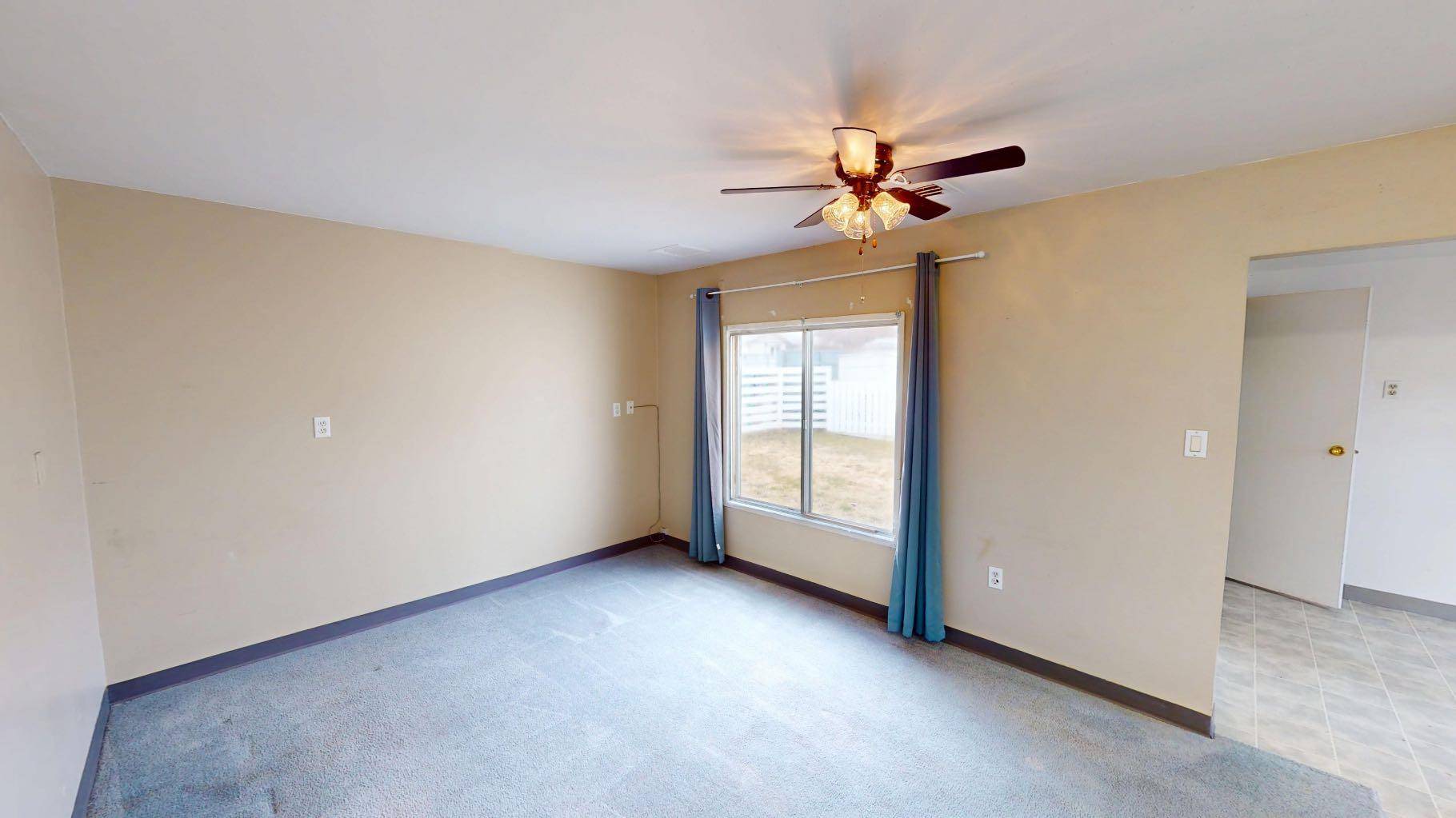 Brooks, AB T1R0H1,115 3 ST East