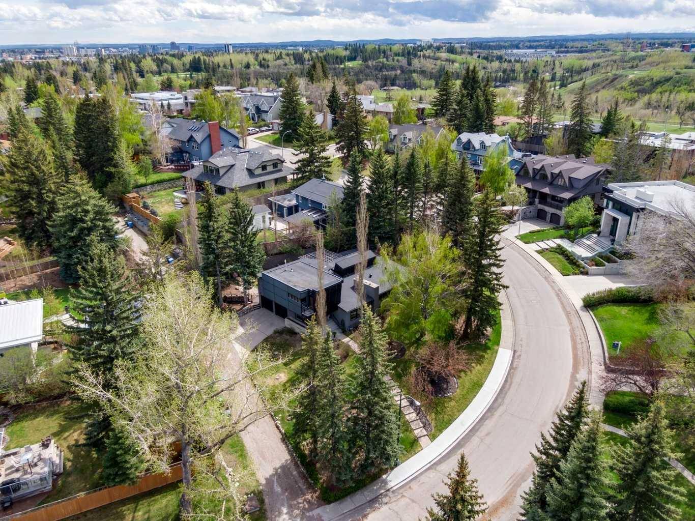 4608 Coronation DR SW,  Calgary,  AB T2S 1M6