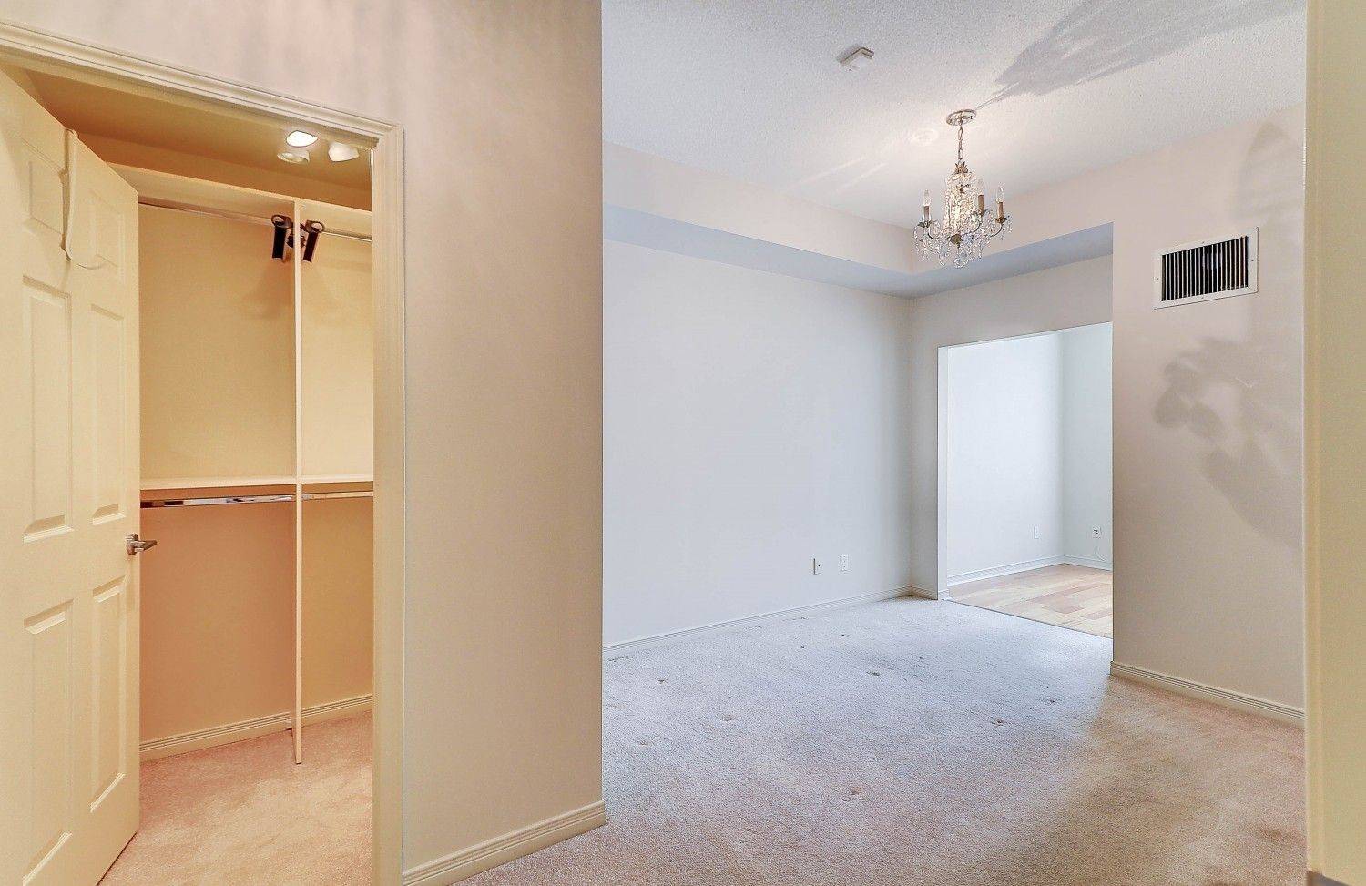 Toronto C04, ON M4R 2H9,455 Rosewell AVE #117