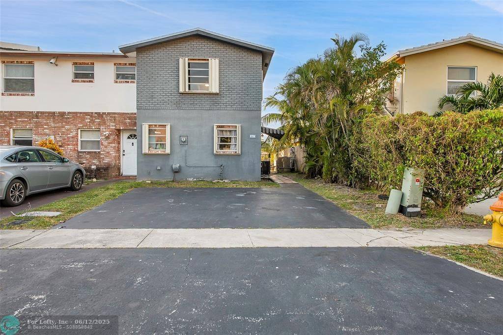 [StreetName, UnitNumber, StreetNumber, StreetDirPrefix], Coconut Creek, FL 33066