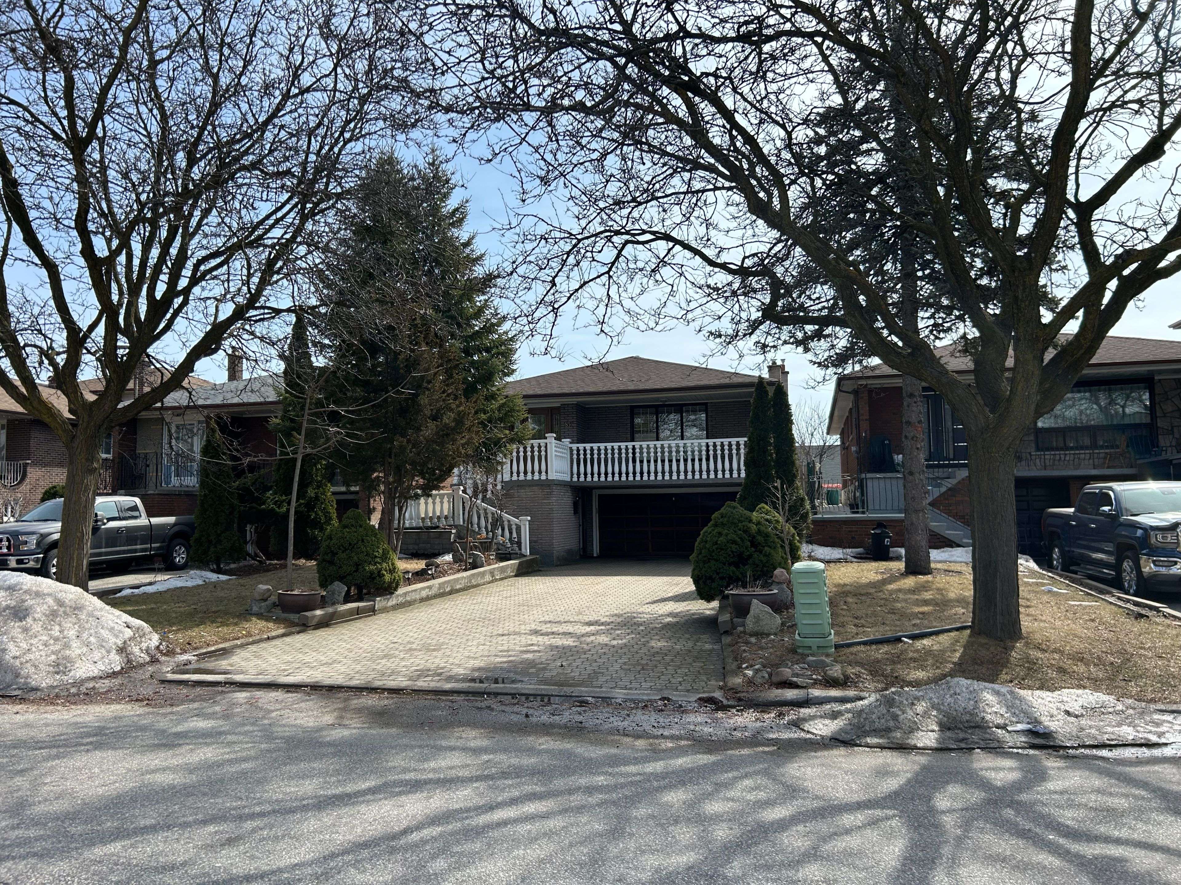 85 Downsview AVE, Toronto W05, ON M3M 1E1