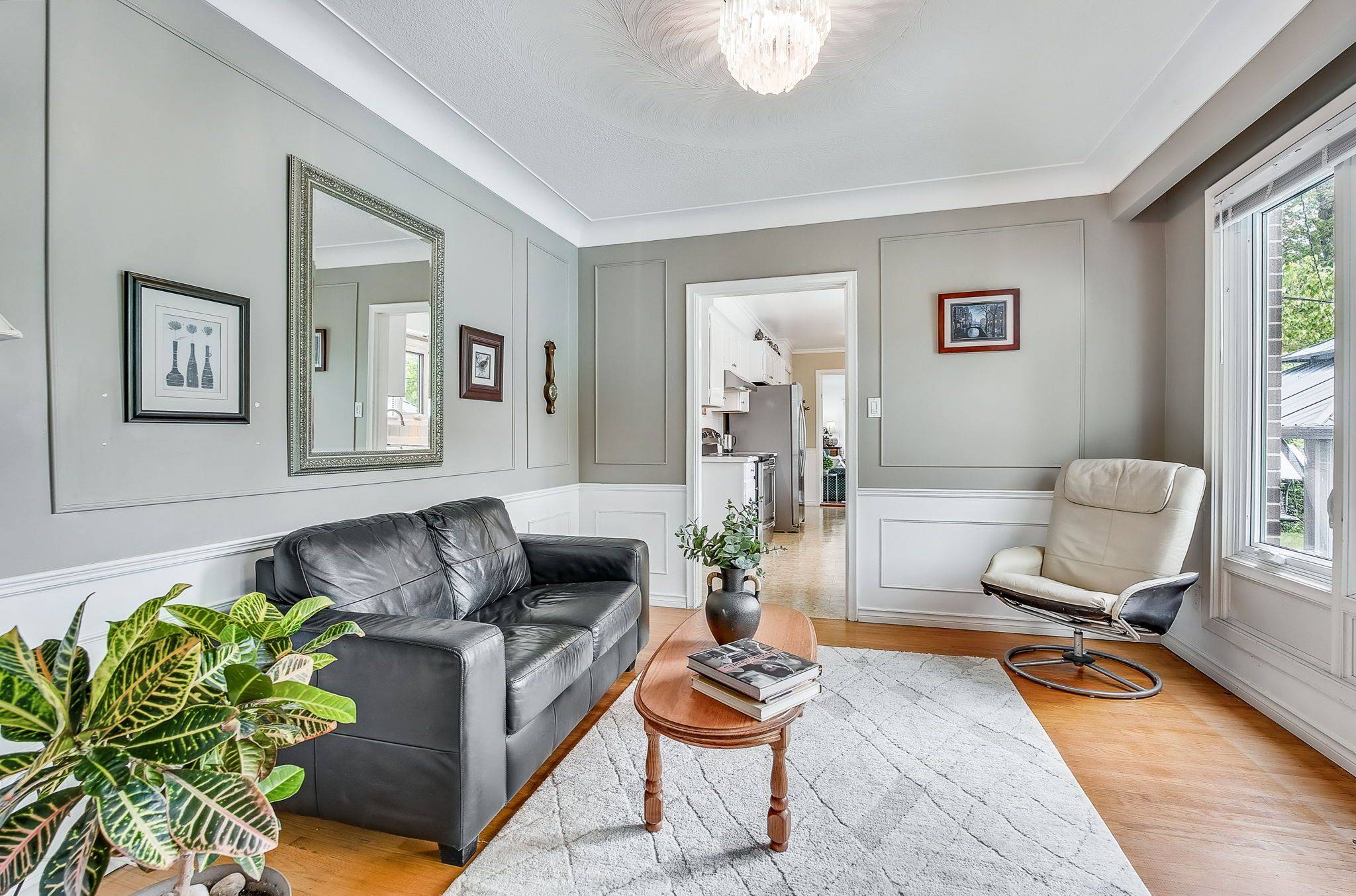 Burlington, ON L7N 2M2,3044 Woodward AVE
