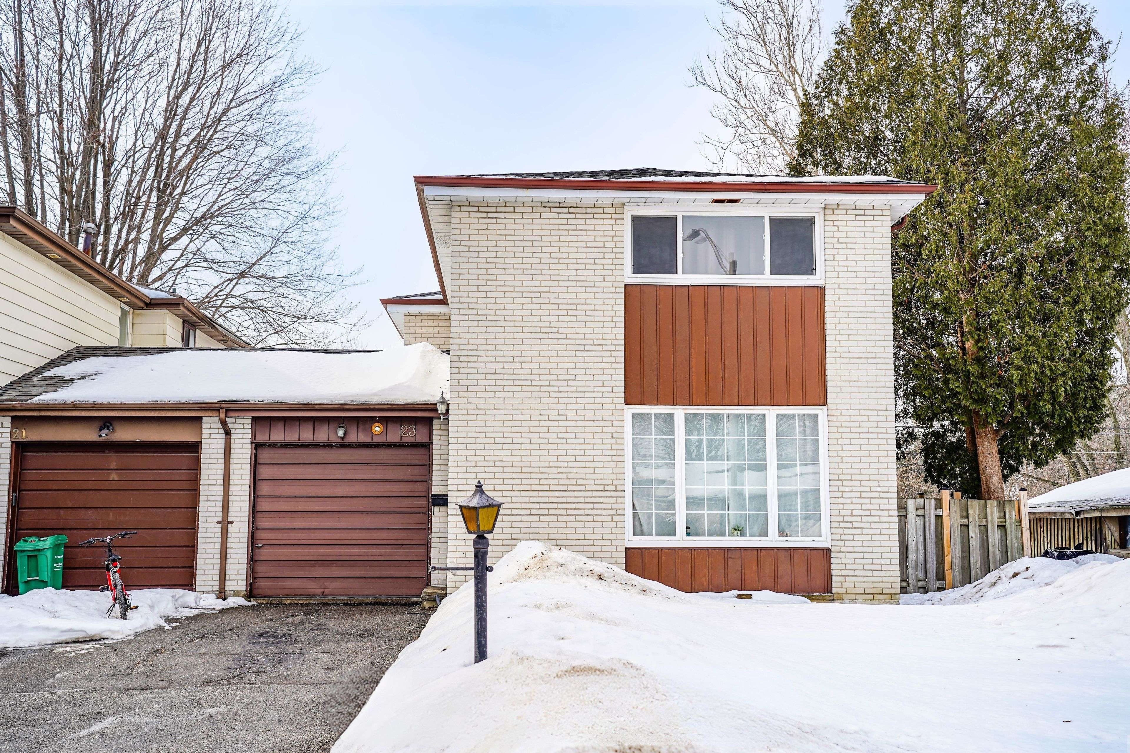 23 Cloverdale DR, Brampton, ON L6T 2T5