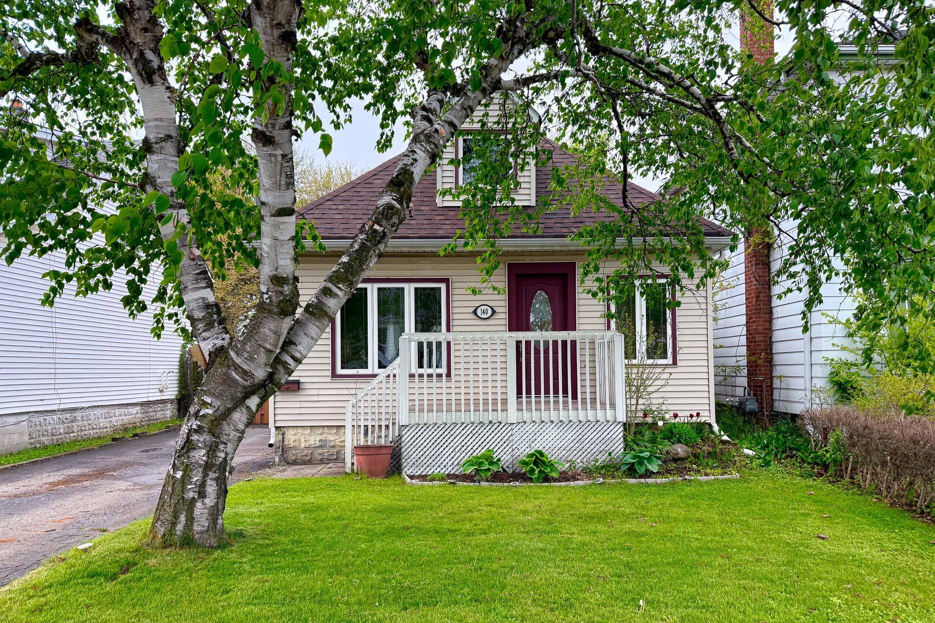 140 Walter AVE S, Hamilton, ON L8K 3K9