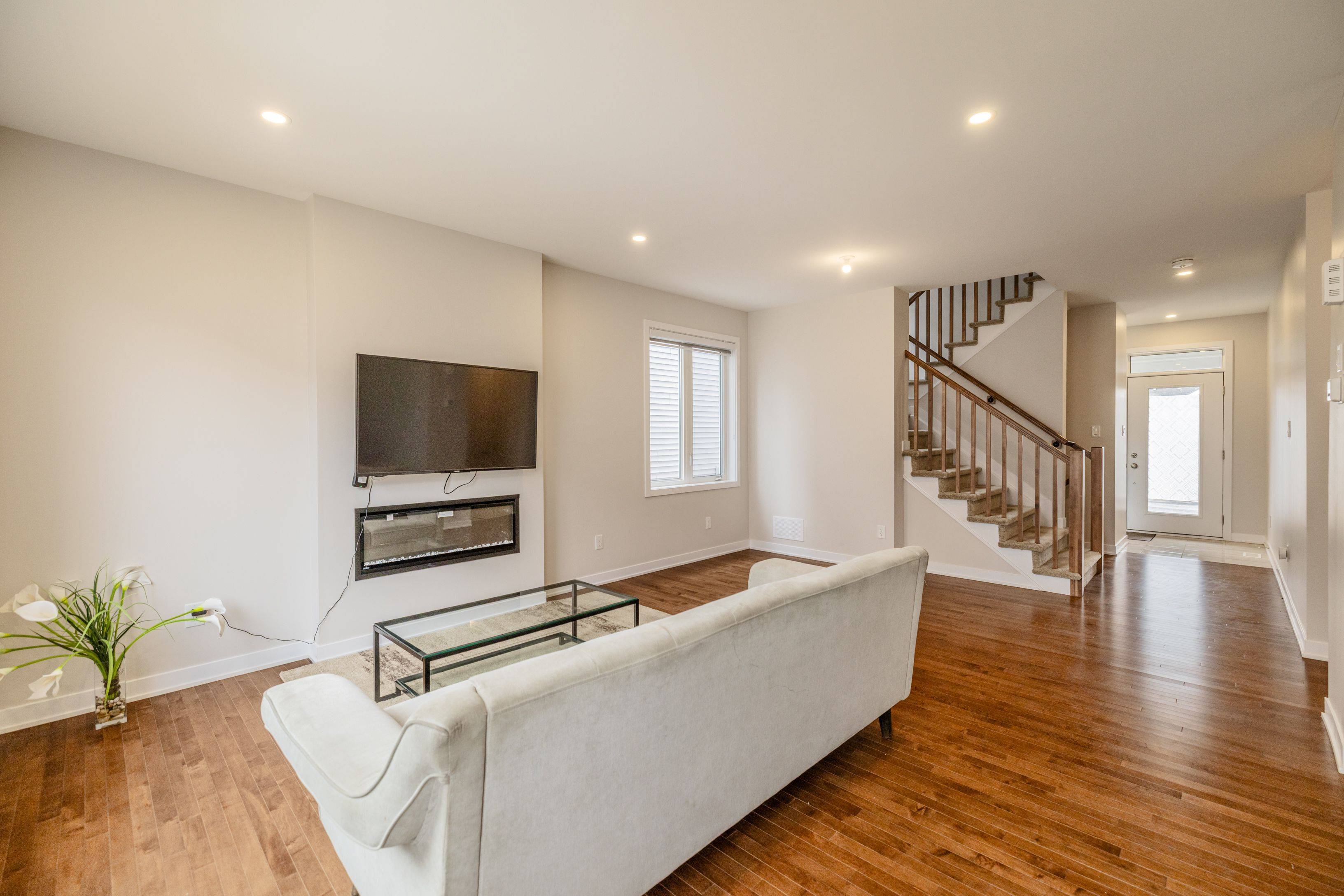 Barrhaven, ON K2J 6X8,307 Canadensis LN