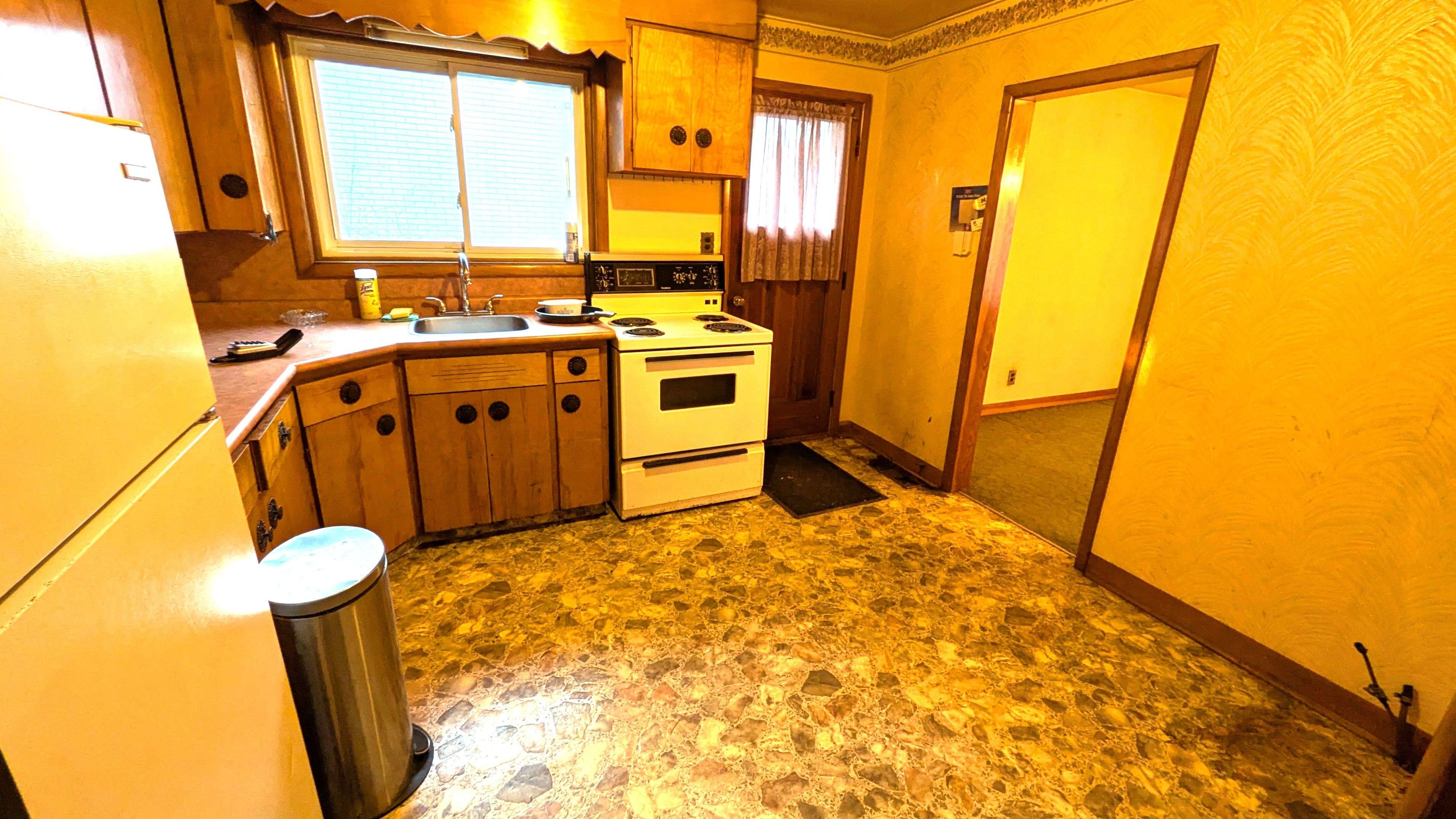 Belleville, ON K8N 4J5,94 Rollins DR