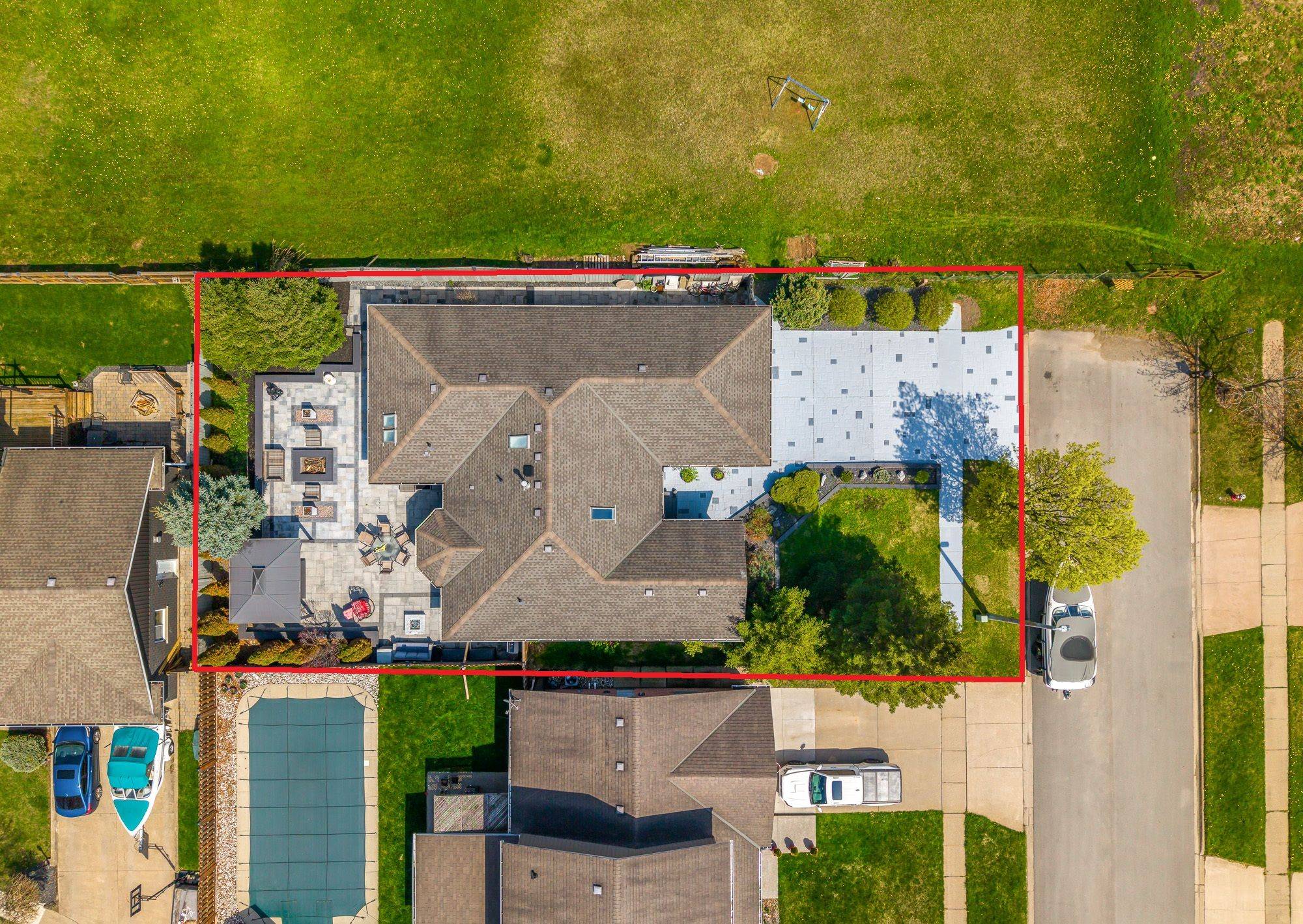 Welland, ON L3C 7B8,202 Michael DR