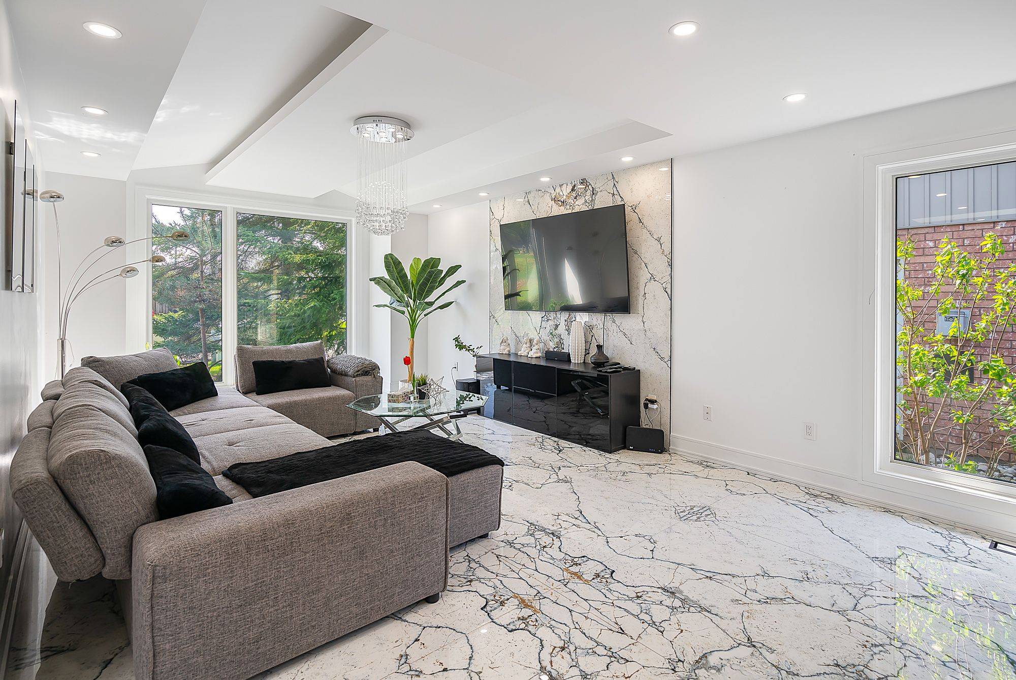 Welland, ON L3C 7B8,202 Michael DR