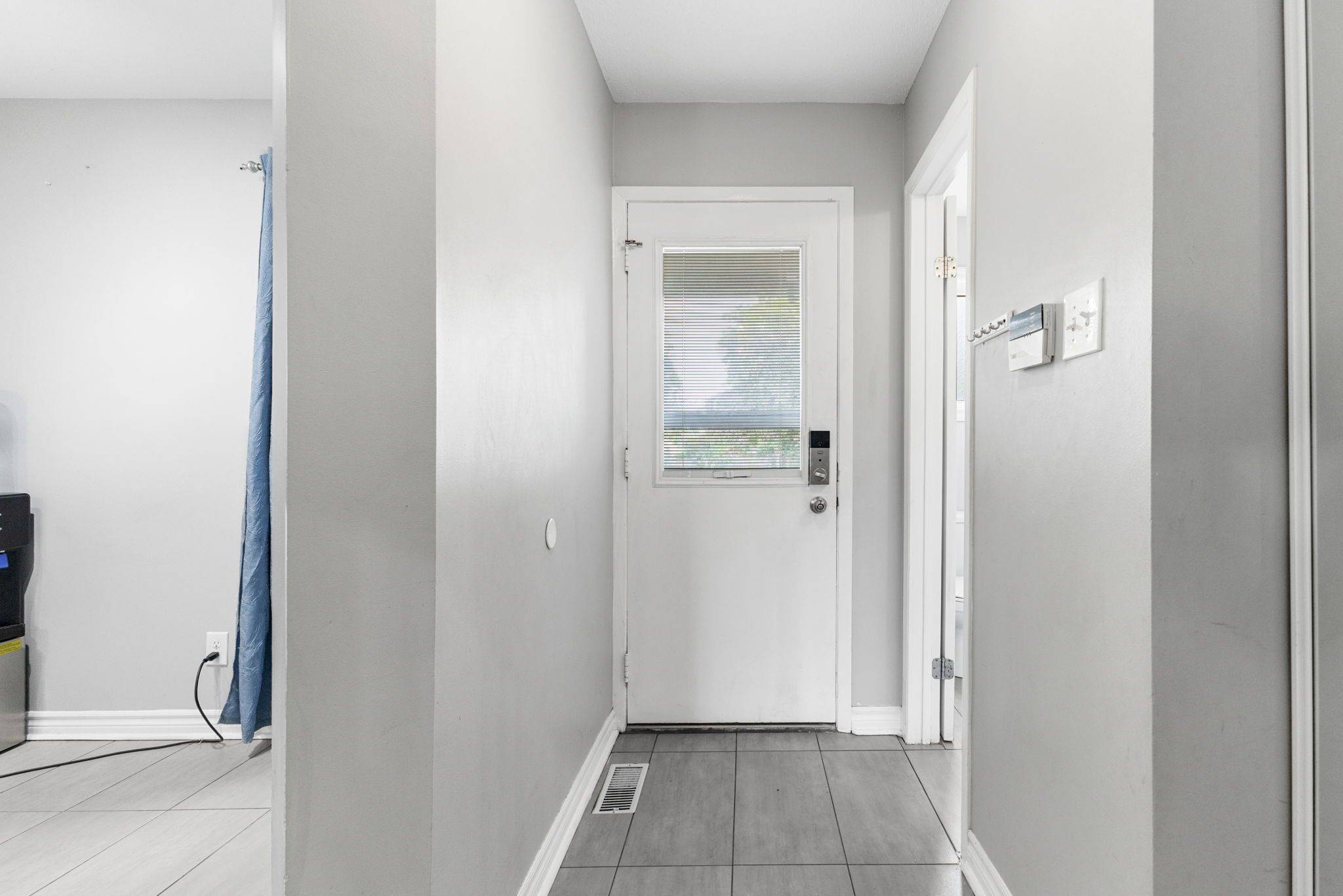 Orleans - Cumberland And Area, ON K1E 3H9,1401 Coulter PL