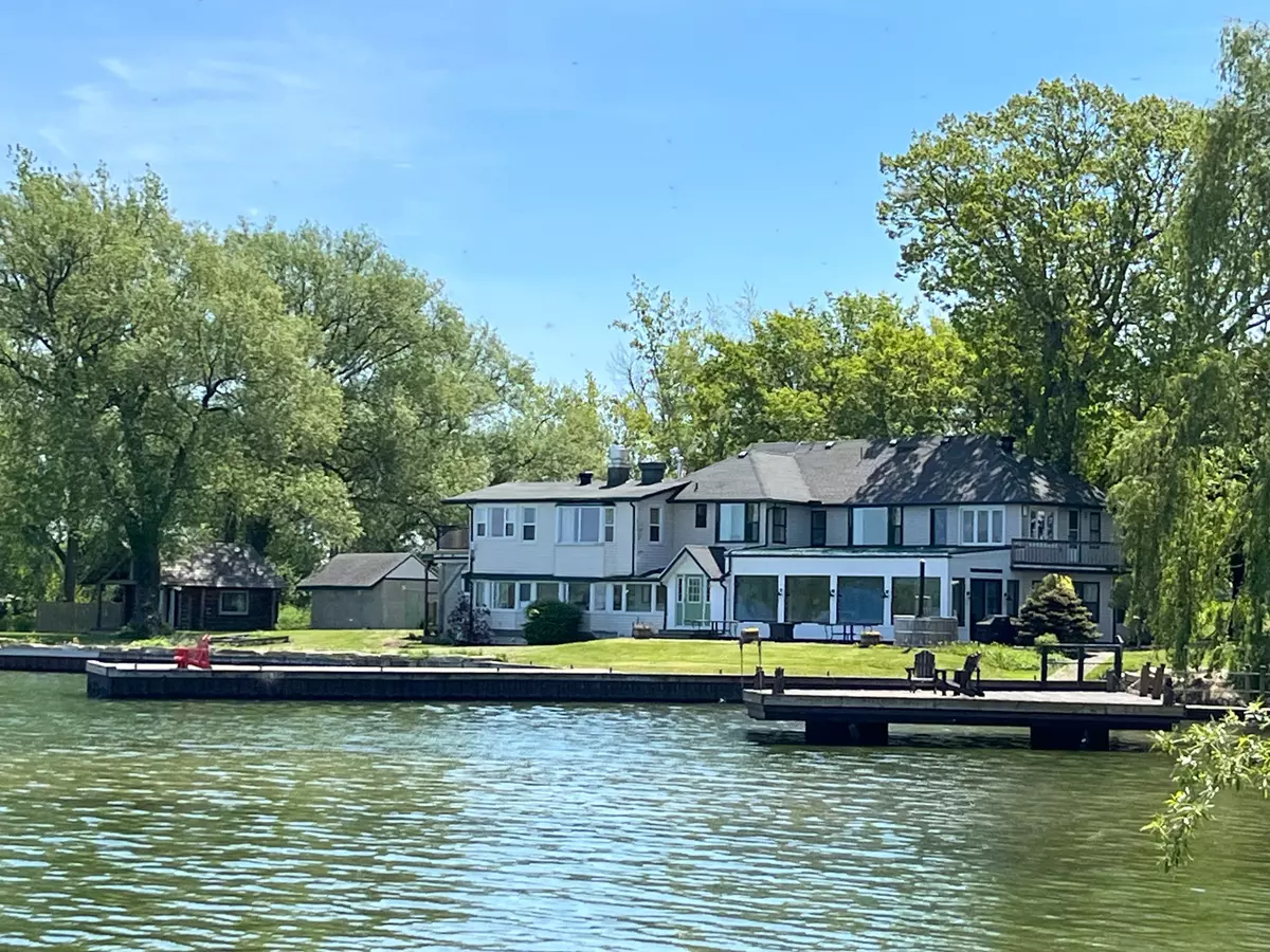 Frontenac Islands, ON K0H 2Y0,89 WALDO'S WAY LN