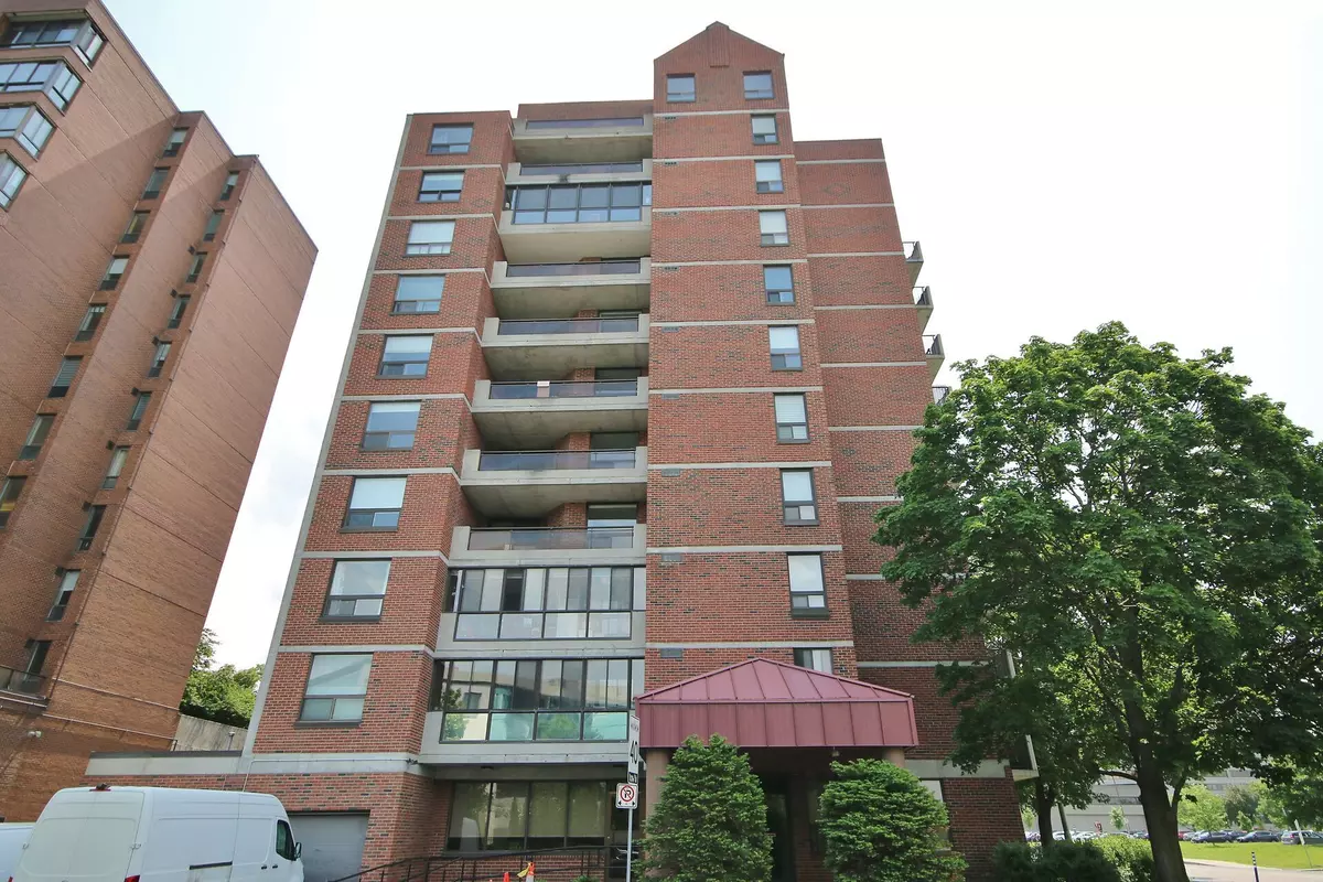 West Centre Town, ON K1Y 4P7,50 Emmerson AVE #203