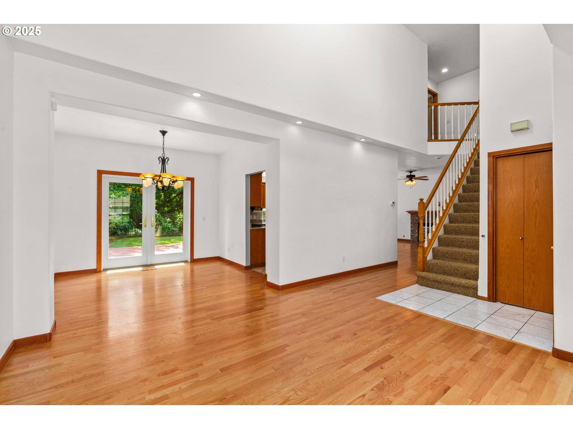 Eugene, OR 97404,4060 HAMPSHIRE LN