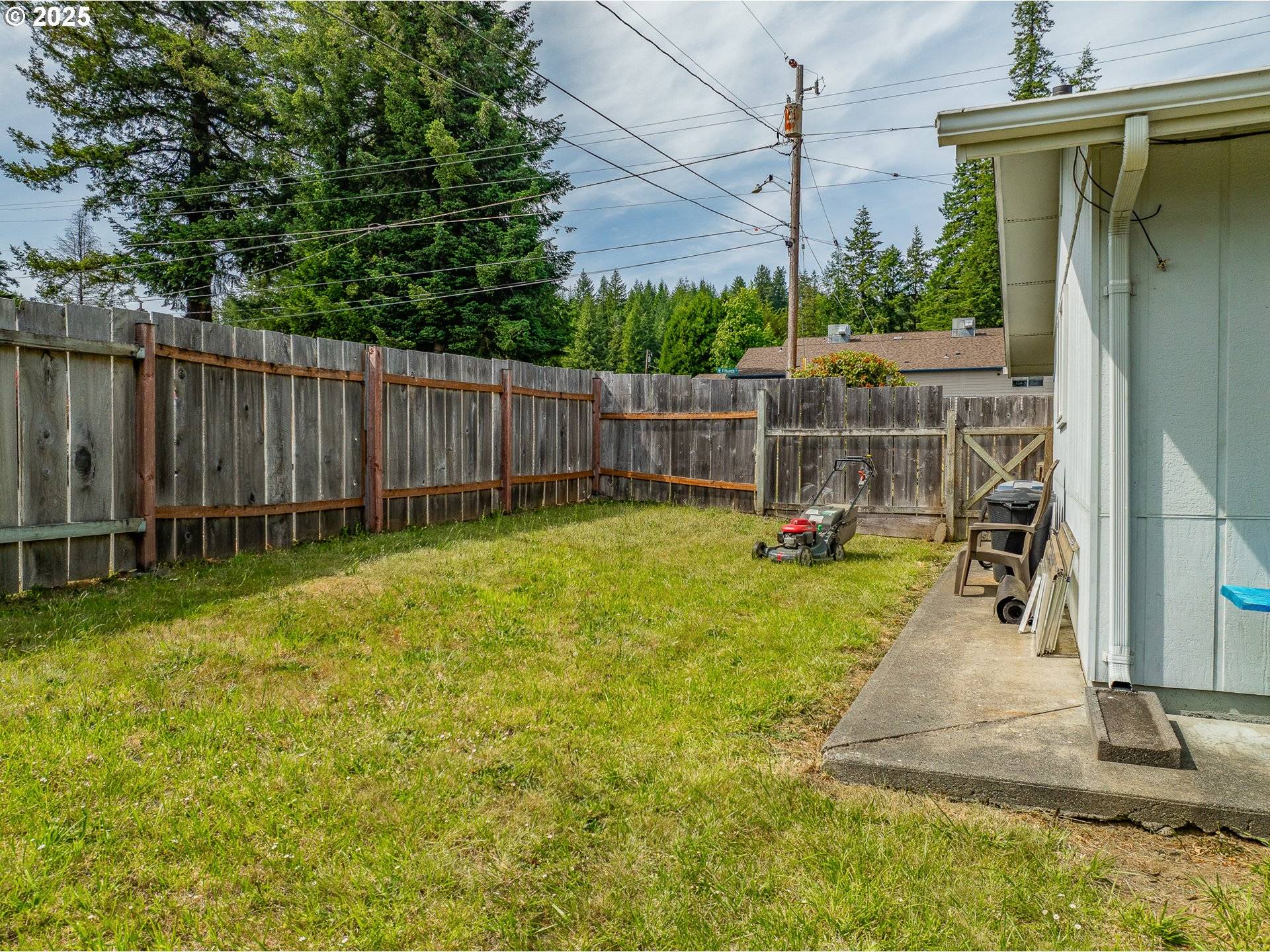 Coquille, OR 97423,797 W 15TH ST