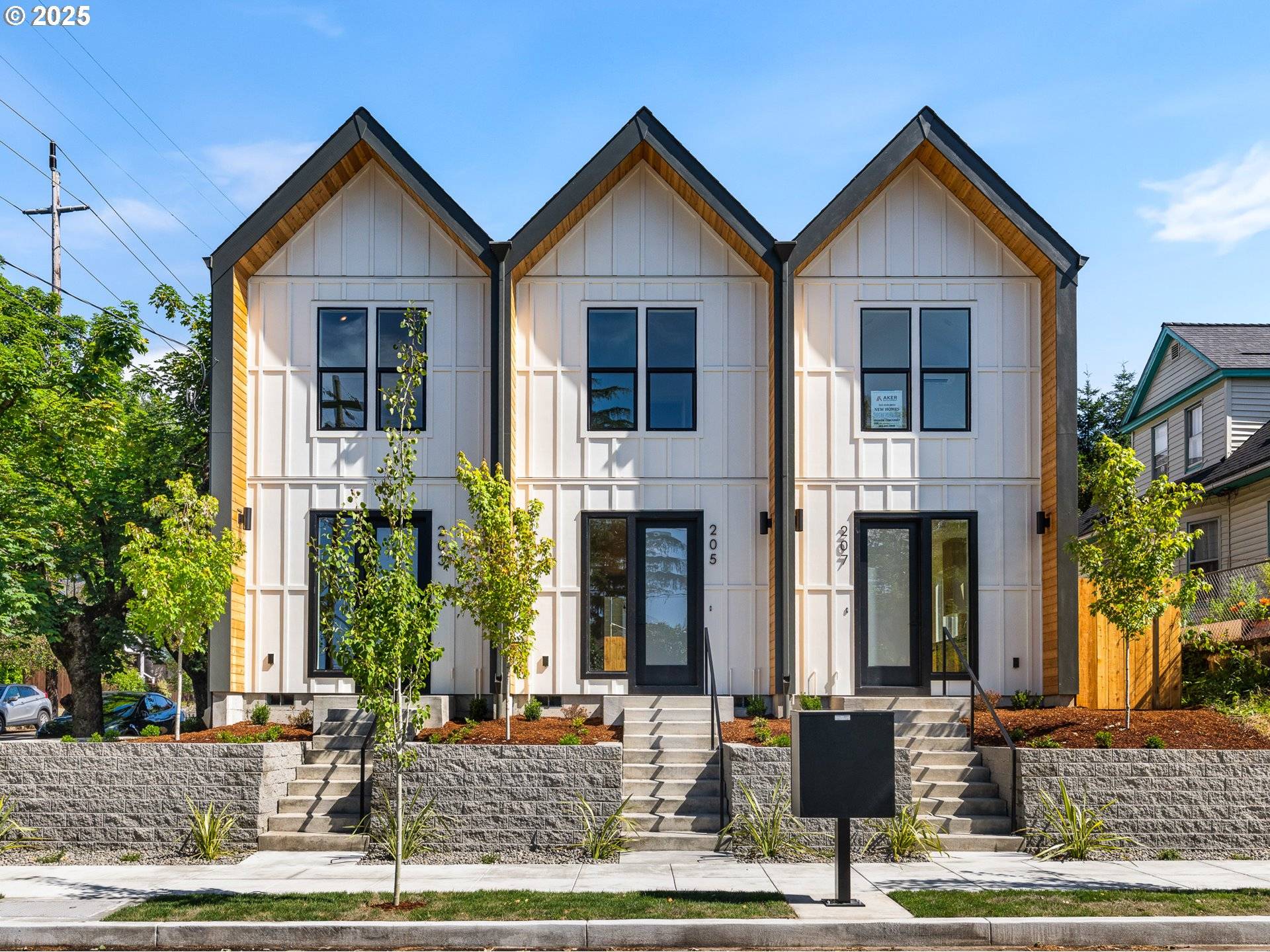207 NE Going ST #3, Portland, OR 97211