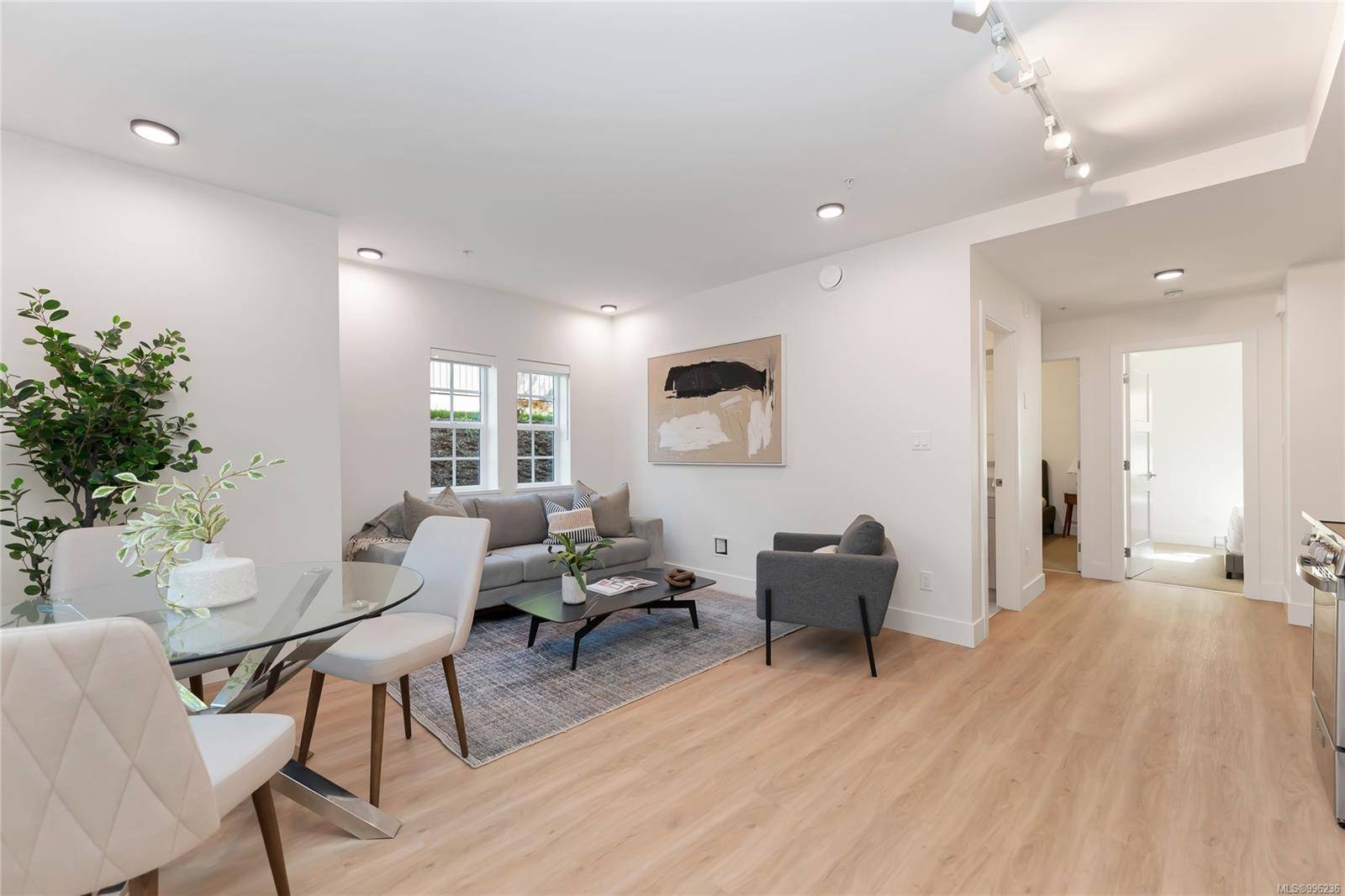 1224 Richardson St #101 C, Victoria, BC V8V 3E1