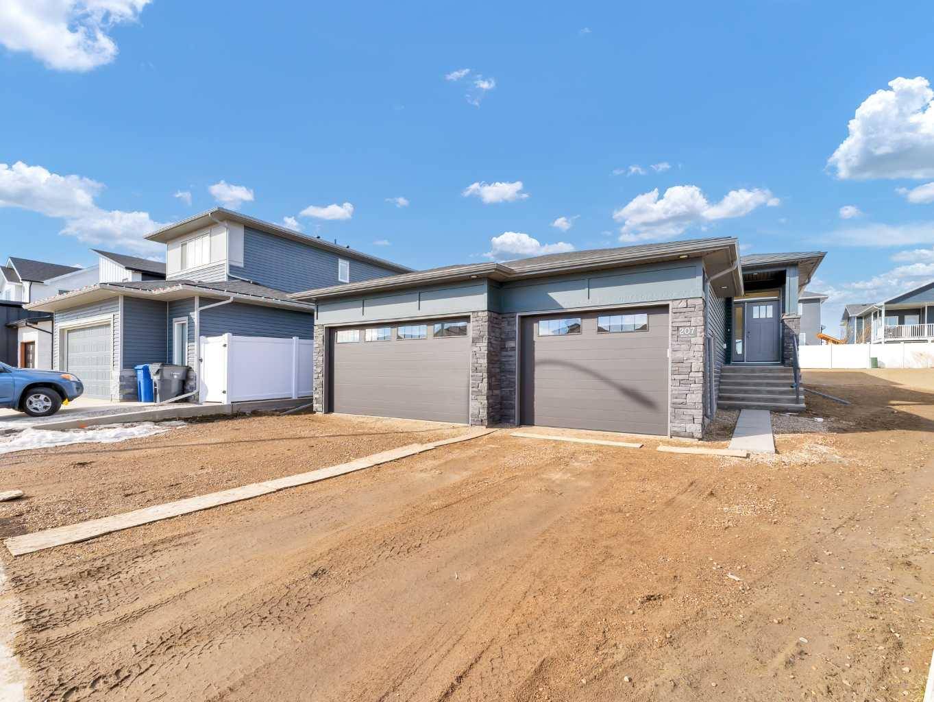 207 Hamptons CRES Southeast, Medicine Hat, AB T1B 0P4