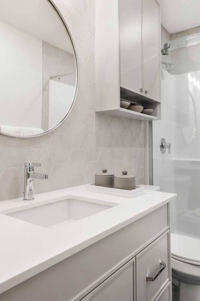 Calgary, AB T3R 1Y4,430 Sage Hill RD NW #2309