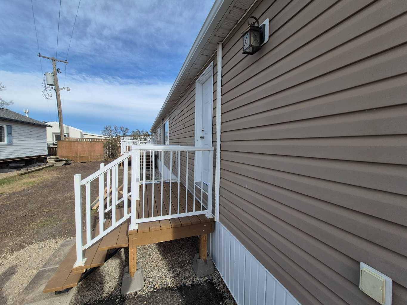 Olds, AB T4H 1G7,5800 46 ST #36