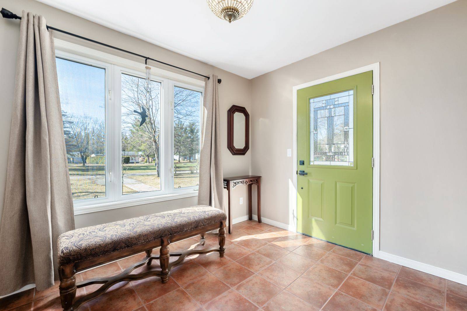 Clarington, ON L0B 1J0,10126 Longsault RD #14
