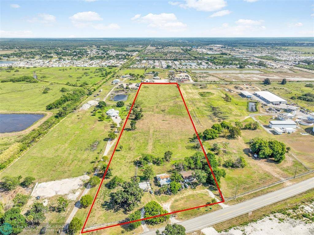 Okeechobee, FL 34974,672 State Road 78